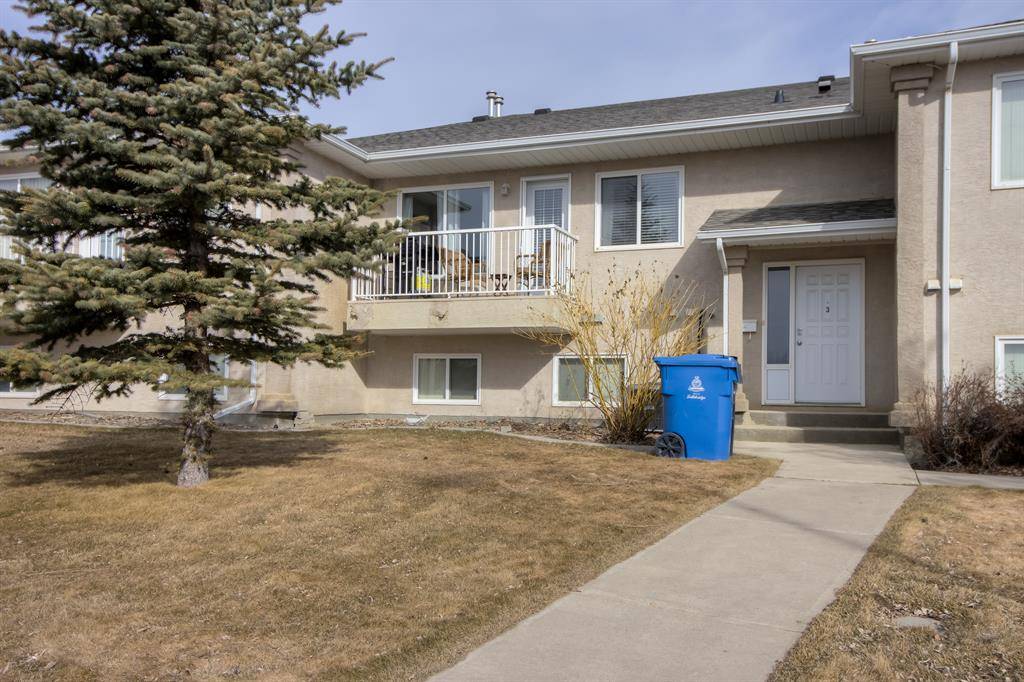 Lethbridge, AB T1J4Y5,5 Tartan BLVD W #3