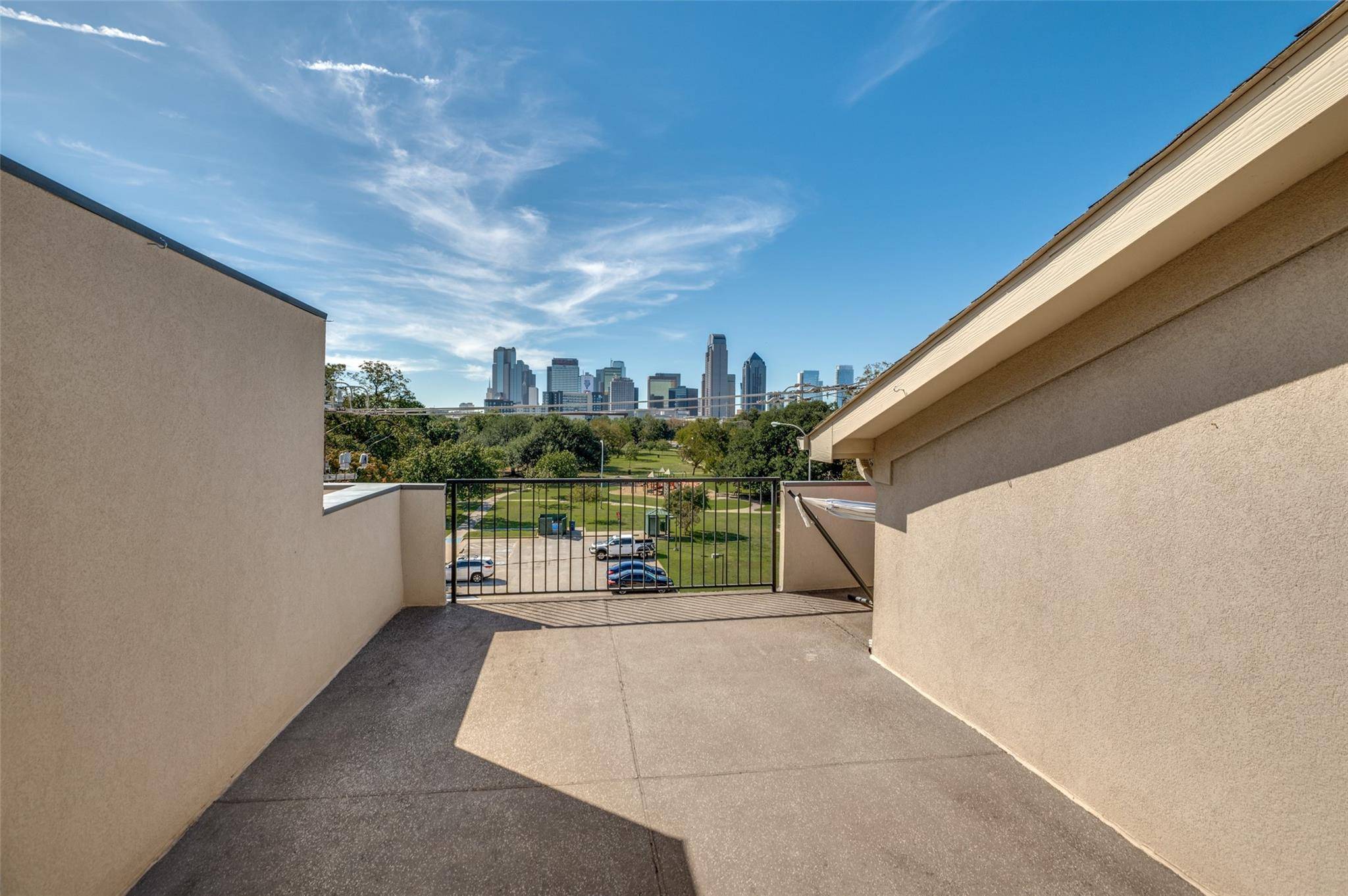 Dallas, TX 75204,1309 Palm Canyon Drive