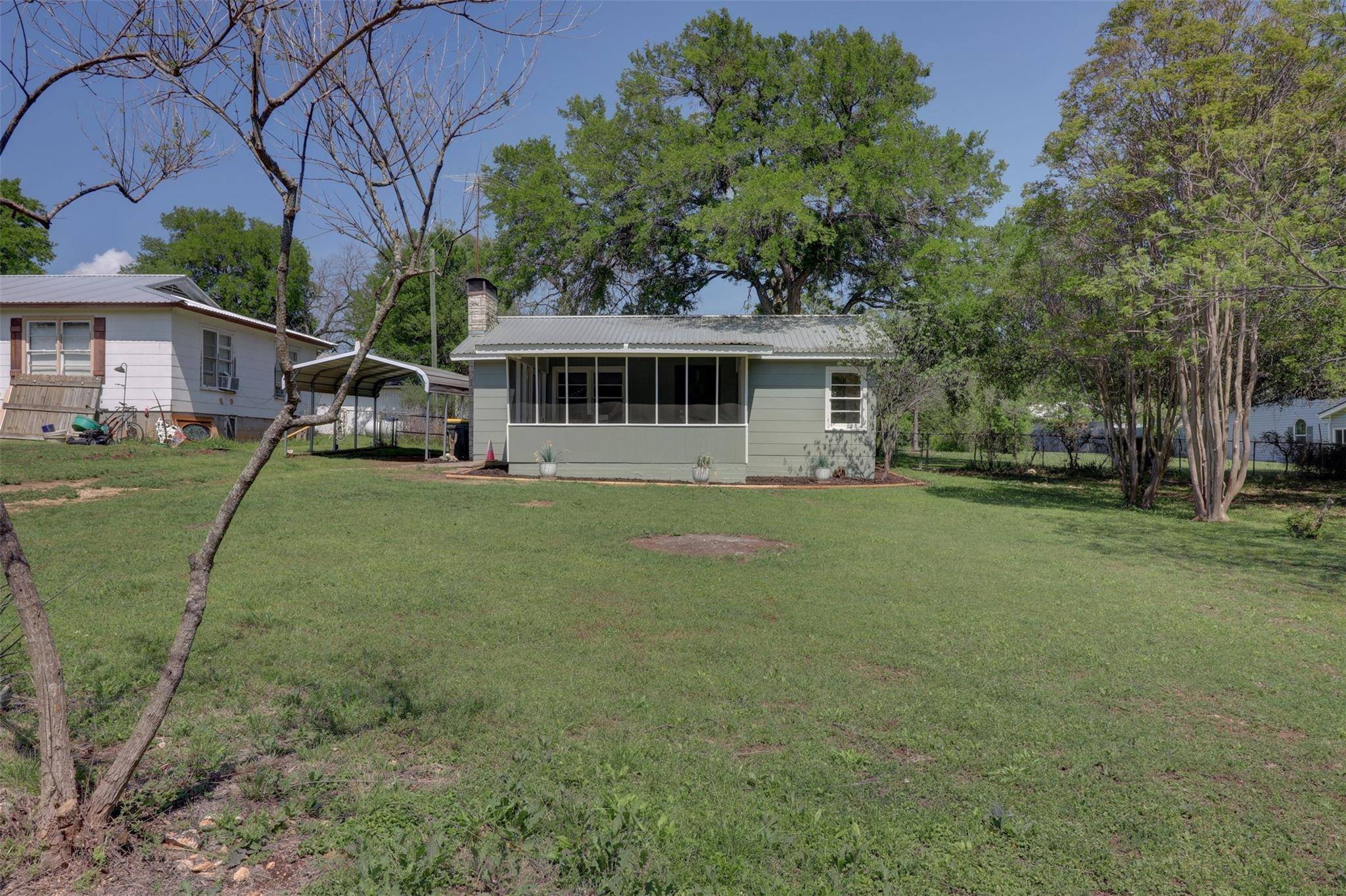 Whitney, TX 76692,103 Private Road 228