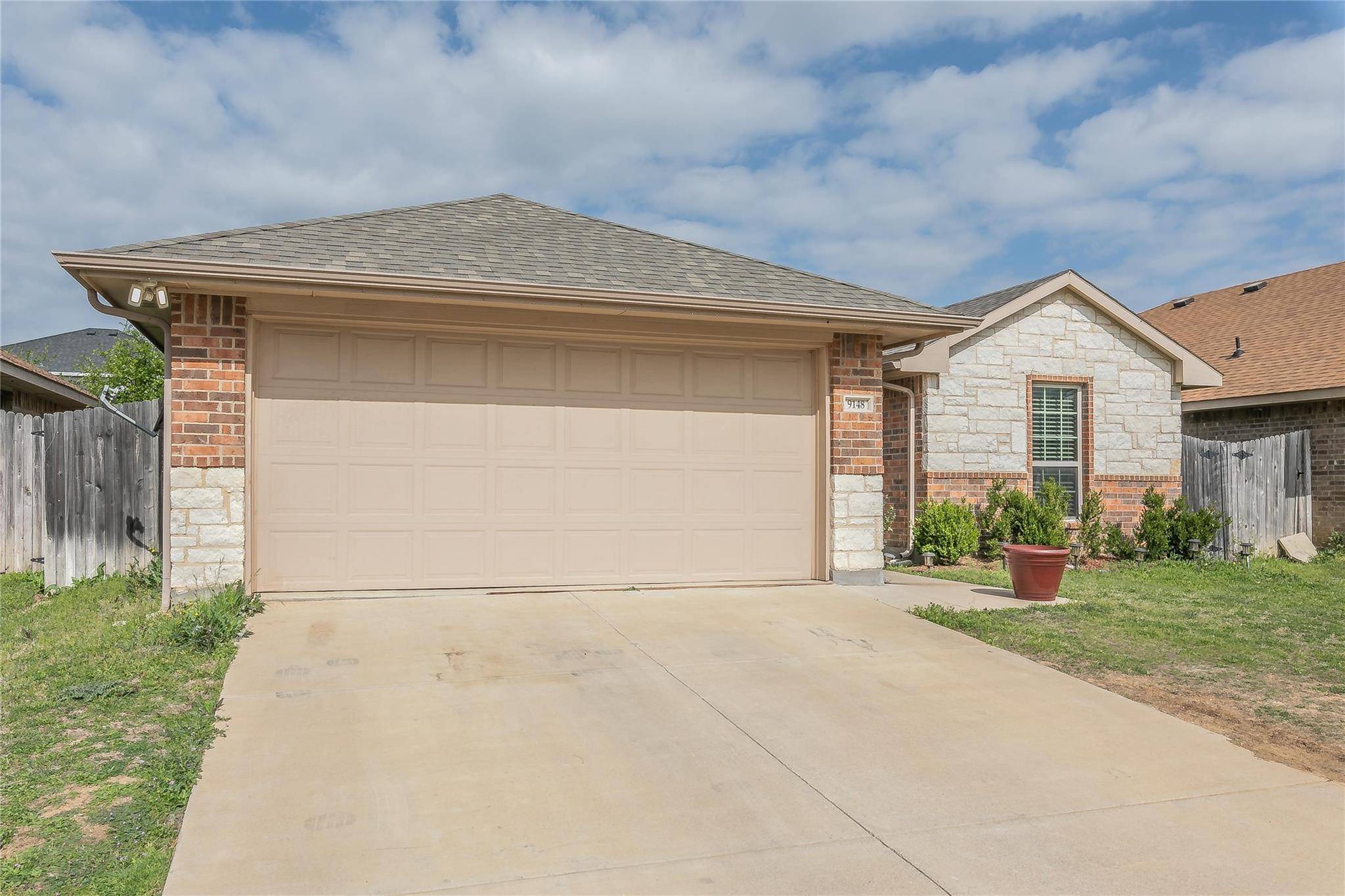 Fort Worth, TX 76123,9148 Saint Kitts Road