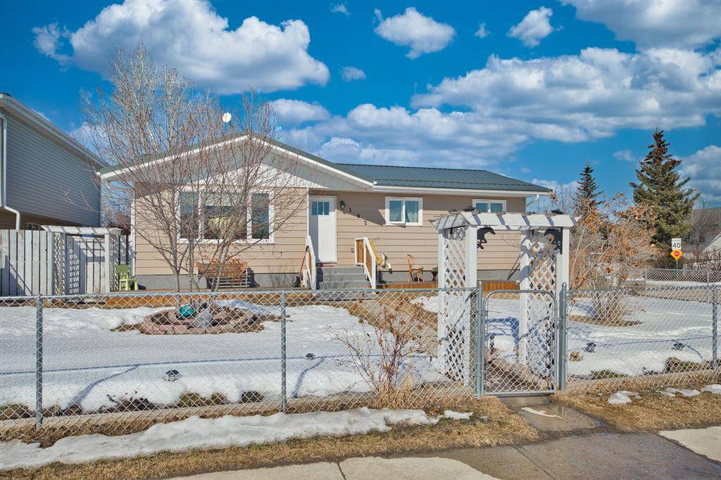 Carseland, AB T0J 0M0,102 Langdon AVE