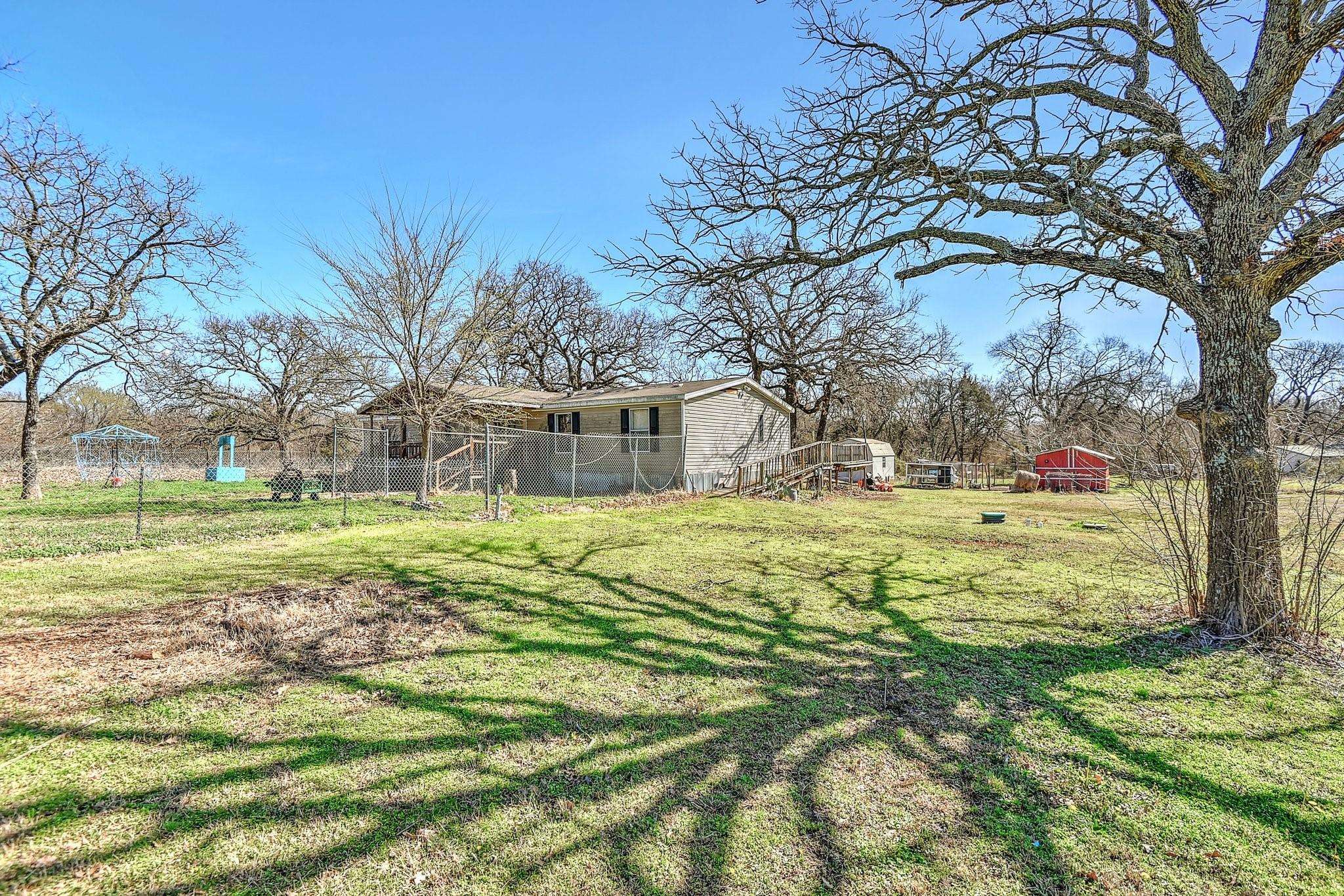 Gainesville, TX 76240,437 Horseshoe Lane