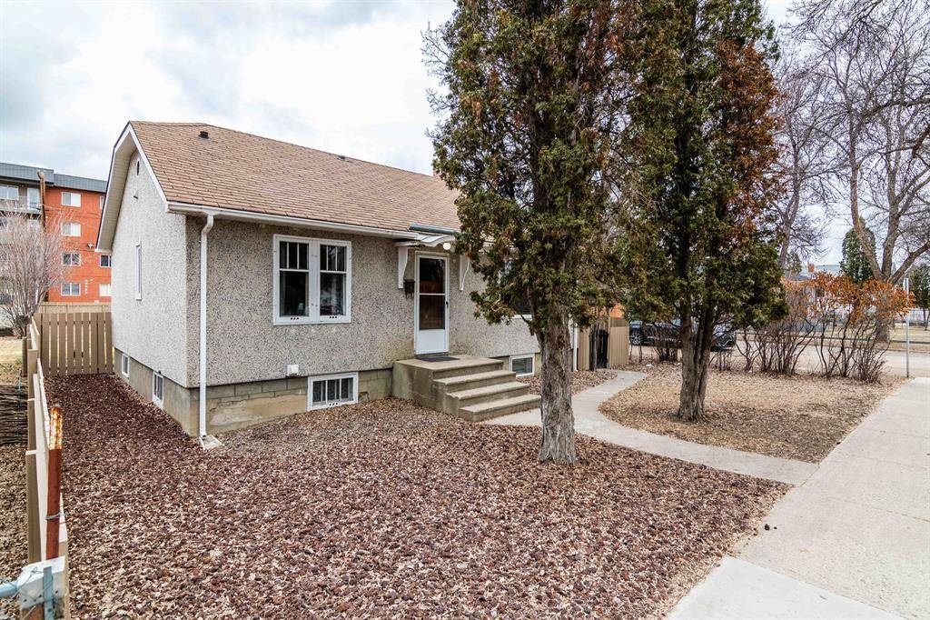 Medicine Hat, AB T1A 1P4,778 9 ST SE