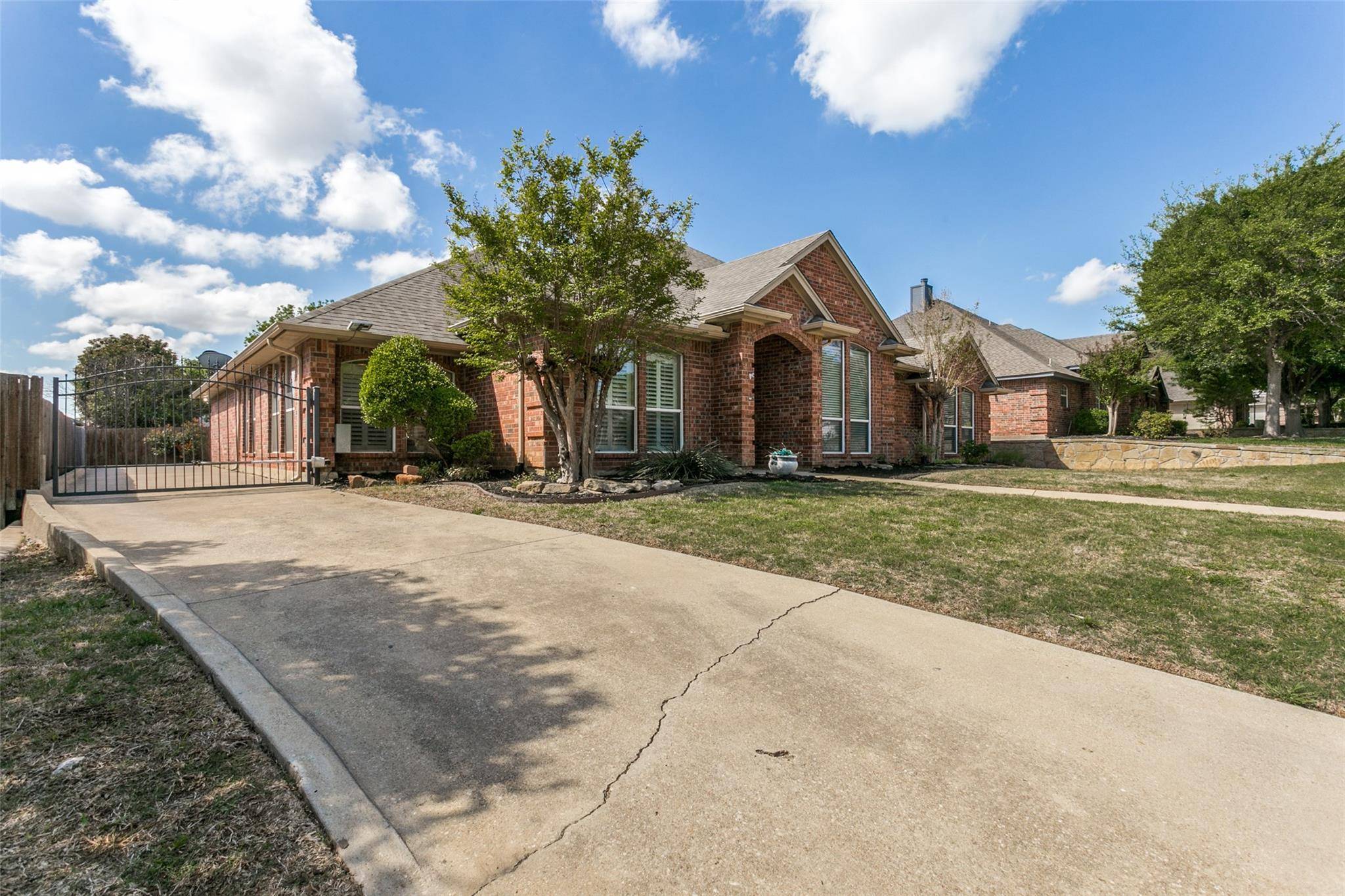 Hurst, TX 76054,109 Bremen Drive