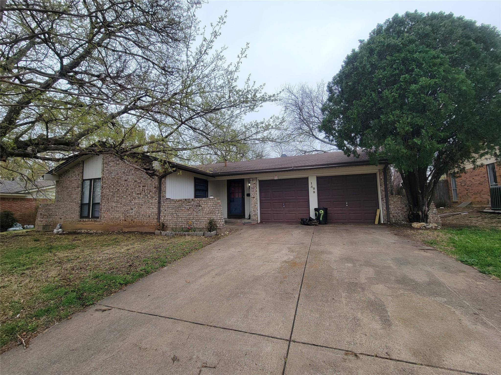 Edgecliff Village, TX 76134,1509 Lagoona Lane