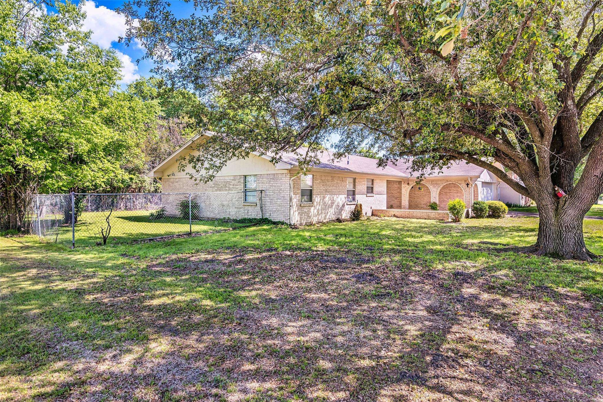 Cooper, TX 75432,1421 SW 9th Street