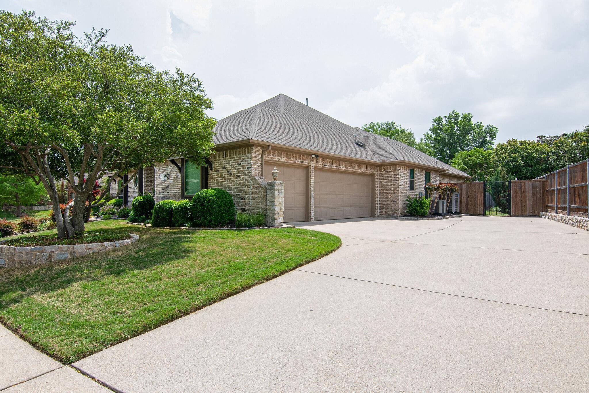 North Richland Hills, TX 76182,7836 Shady Oaks Drive