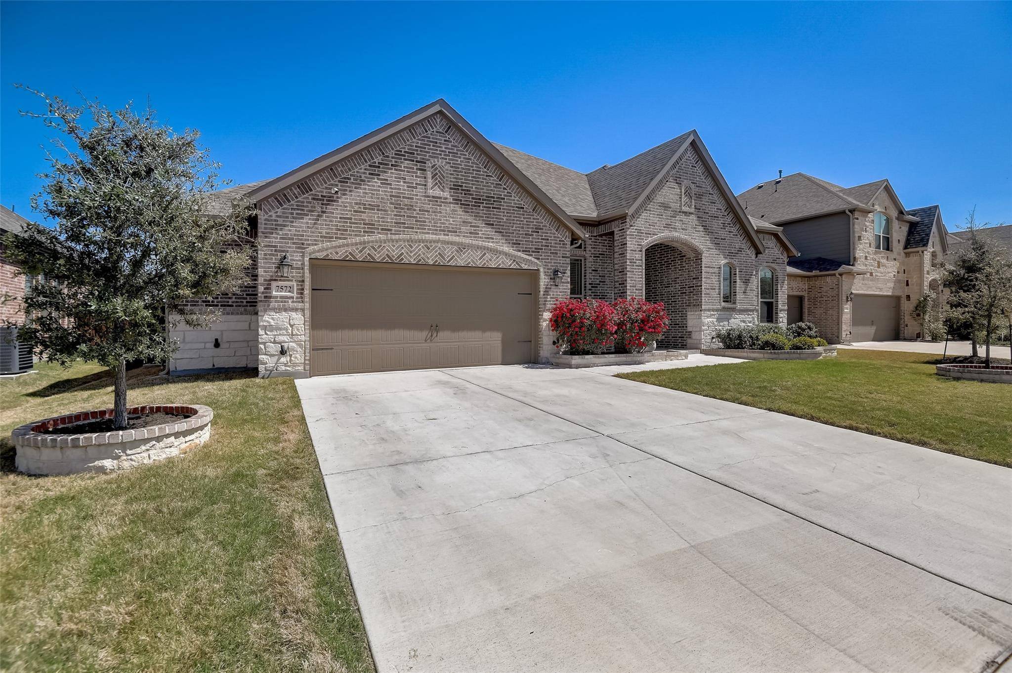 Grand Prairie, TX 75054,7572 Sevie Lane