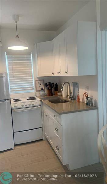 Lauderdale By The Sea, FL 33308,4228 N Ocean Dr #28