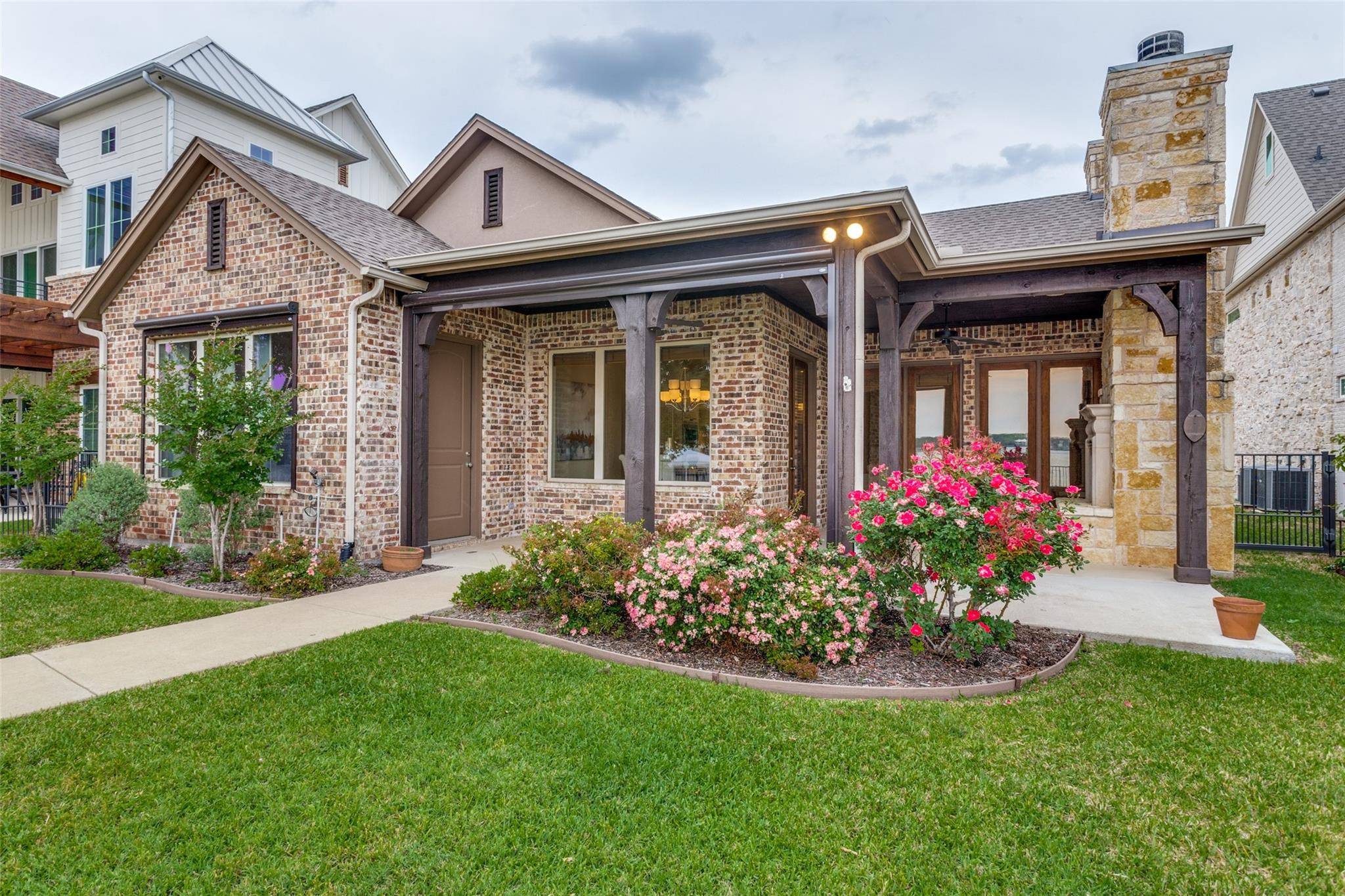 Granbury, TX 76048,814 Waterpoint Court W