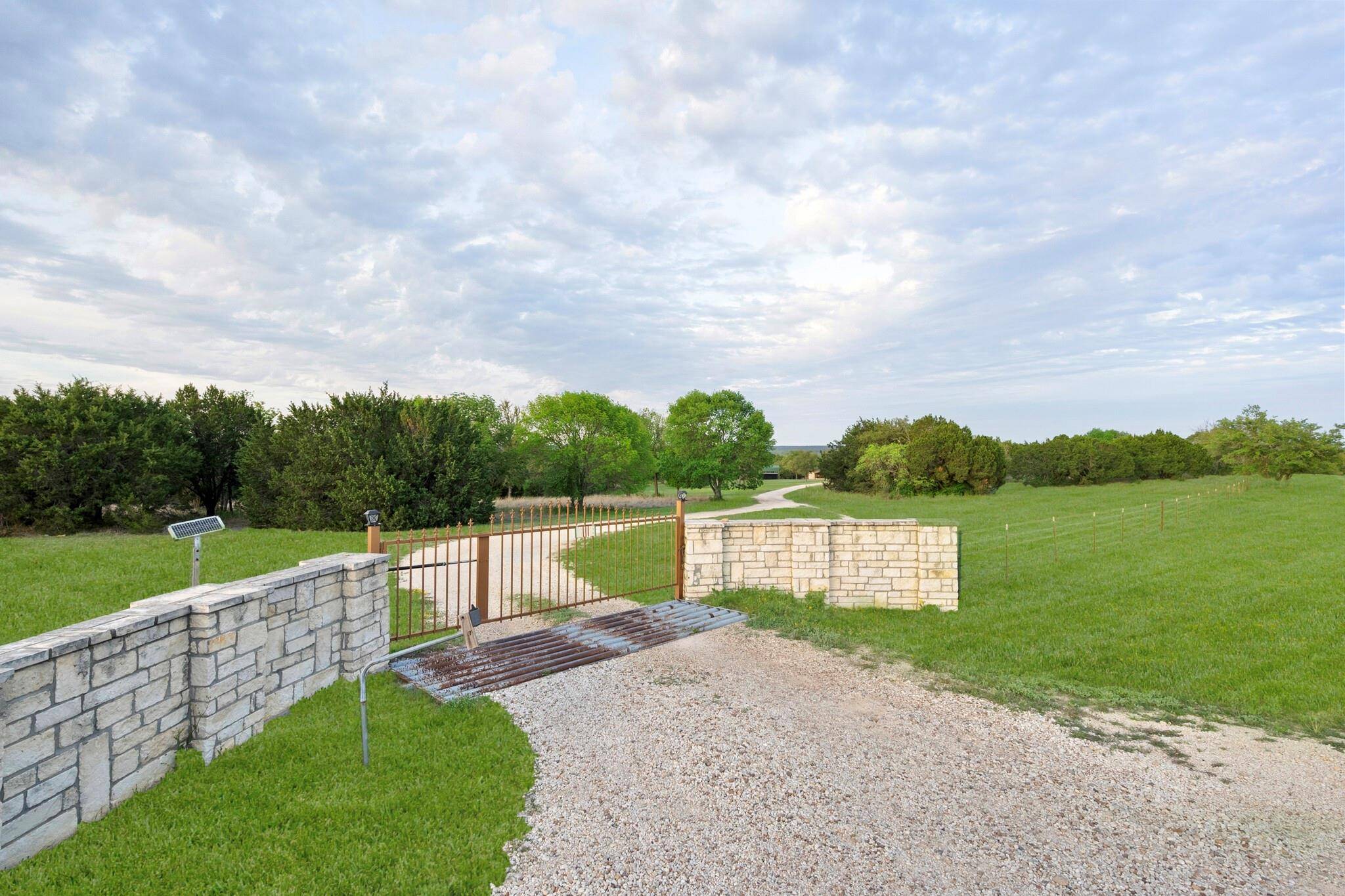 Kopperl, TX 76652,363 Private Road 2955