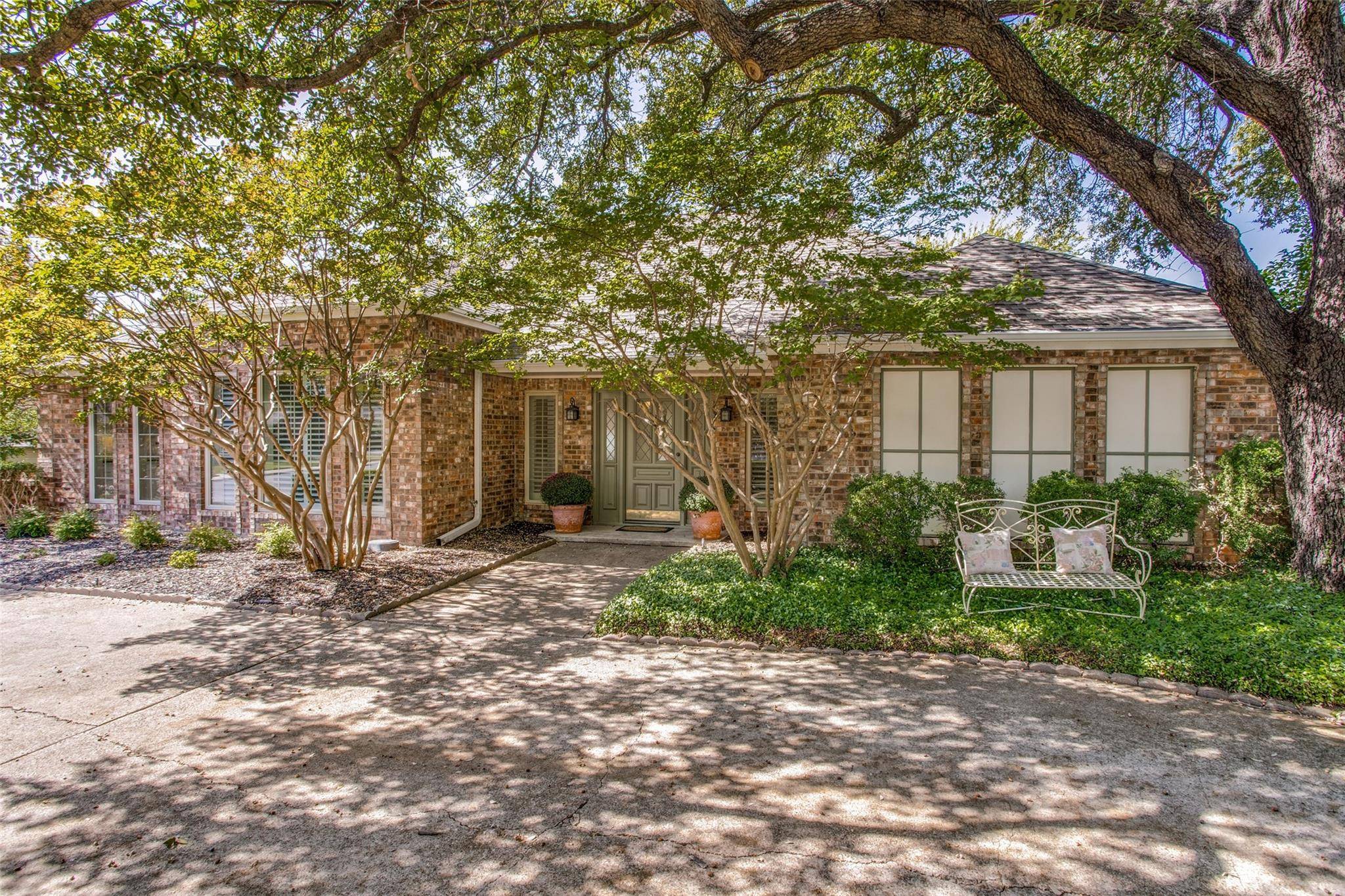 Dallas, TX 75248,14805 Woodbriar Drive