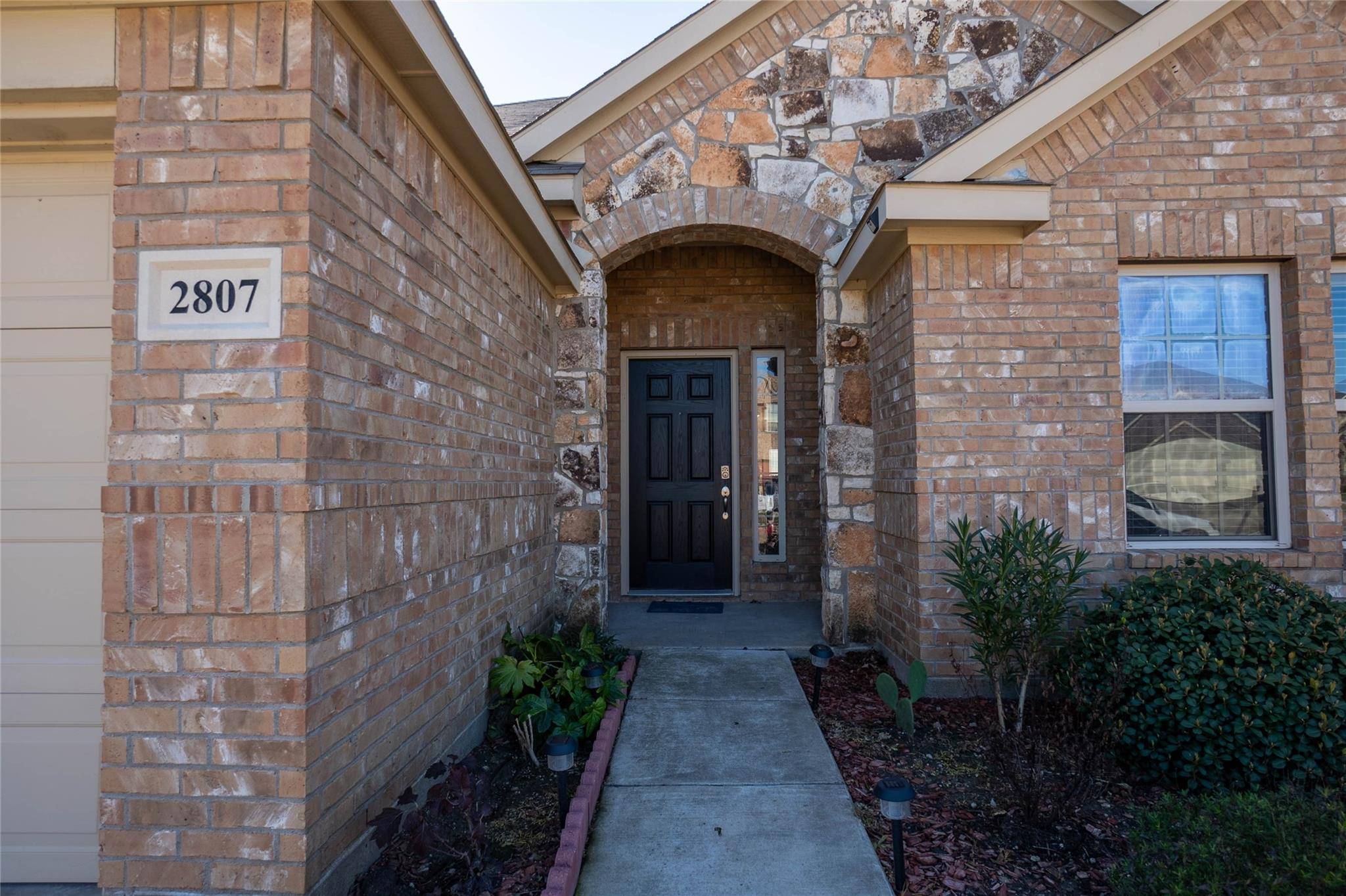 Grand Prairie, TX 75052,2807 Oak Glen Court