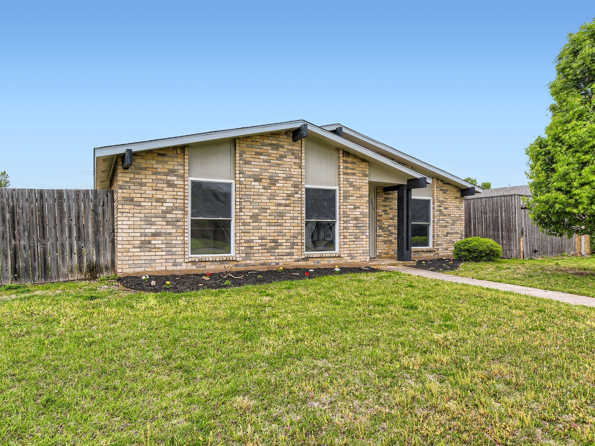 The Colony, TX 75056,5016 Ashlock Drive