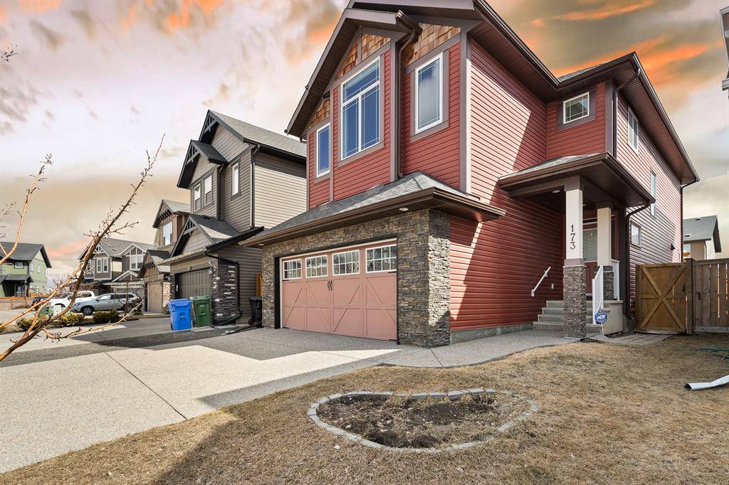 Calgary, AB T3H 0V4,173 Cougar Ridge Close SW