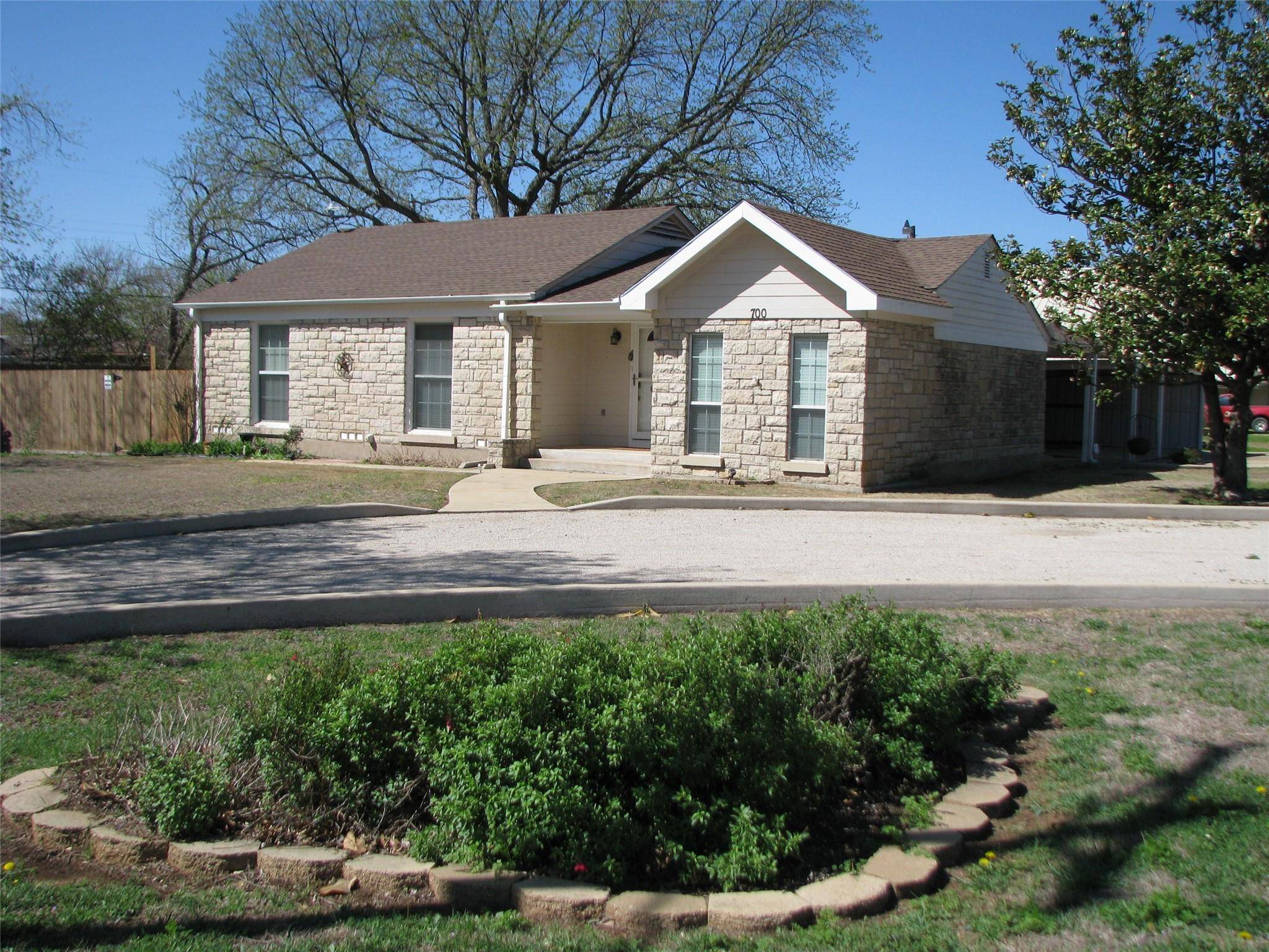 Cisco, TX 76437,700 Front Street