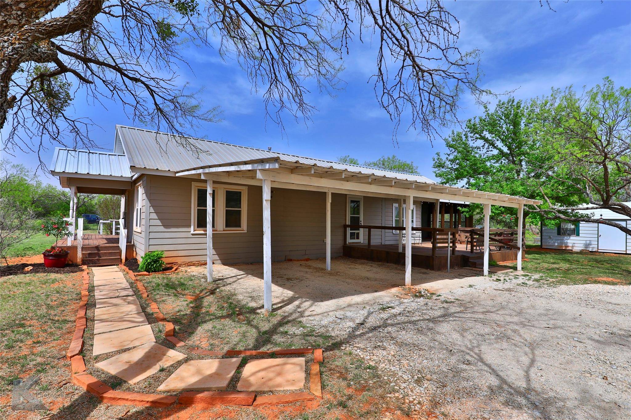 Buffalo Gap, TX 79508,102 Red Rock Road