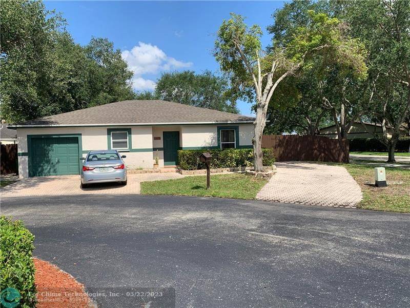 Davie, FL 33325,1072 SW 119th Ave