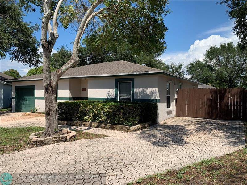 Davie, FL 33325,1072 SW 119th Ave