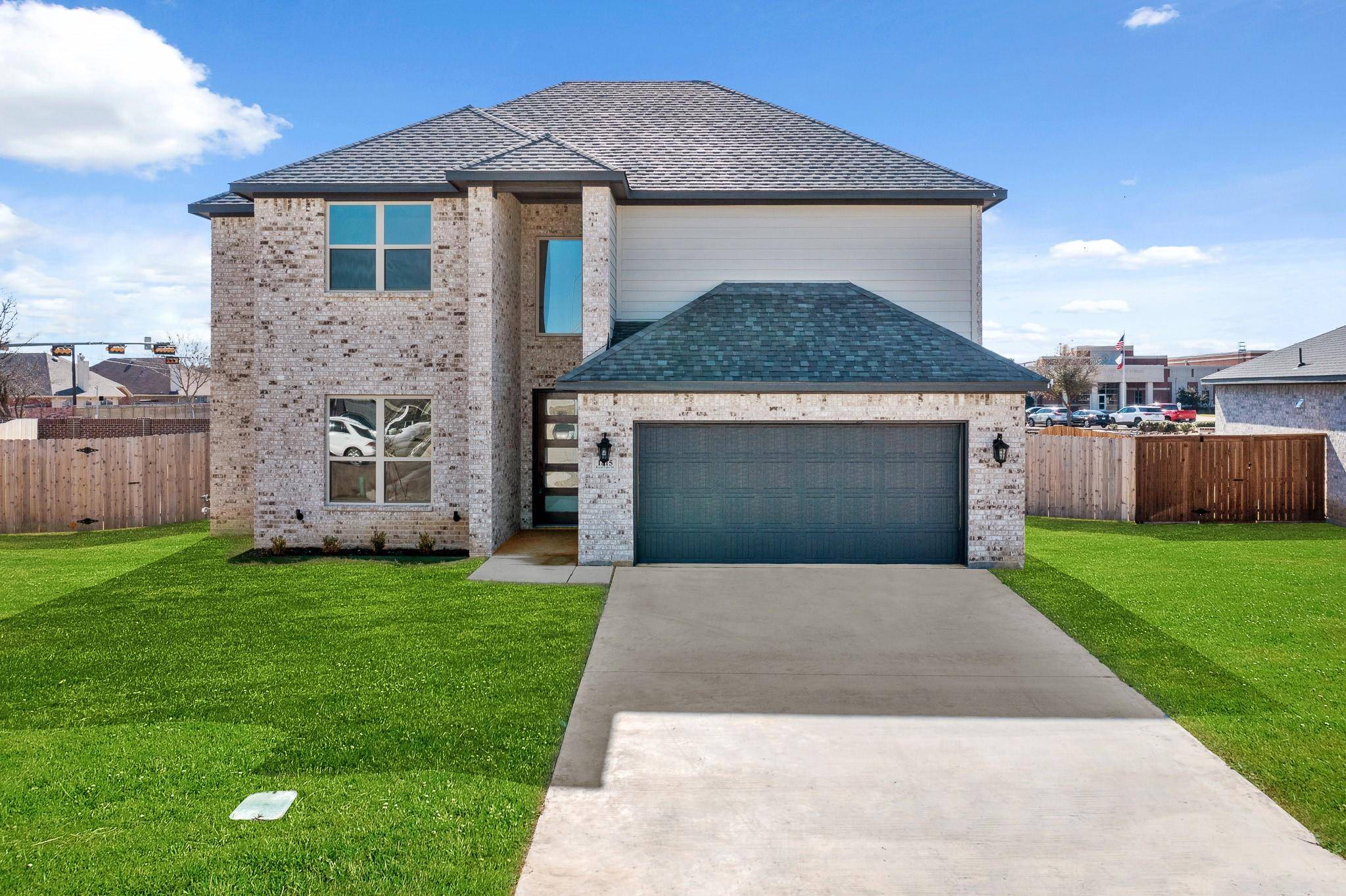 Grand Prairie, TX 75052,1815 Royal Lake Drive