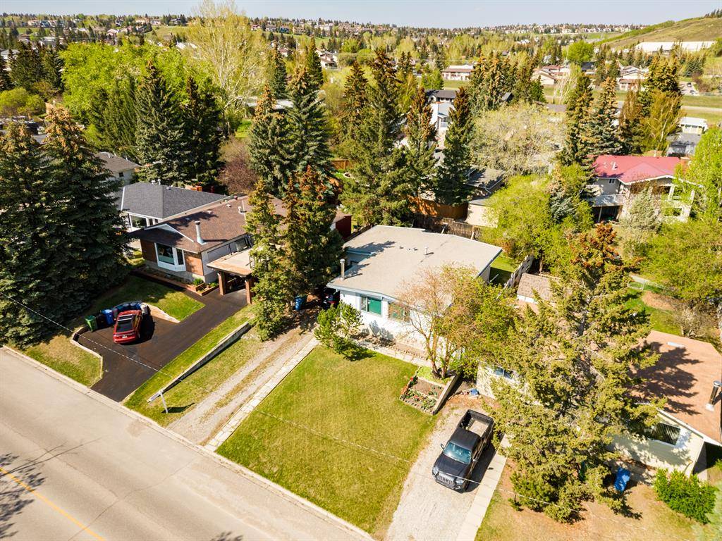 Calgary, AB T3A 1T3,5935 Dalhousie DR NW