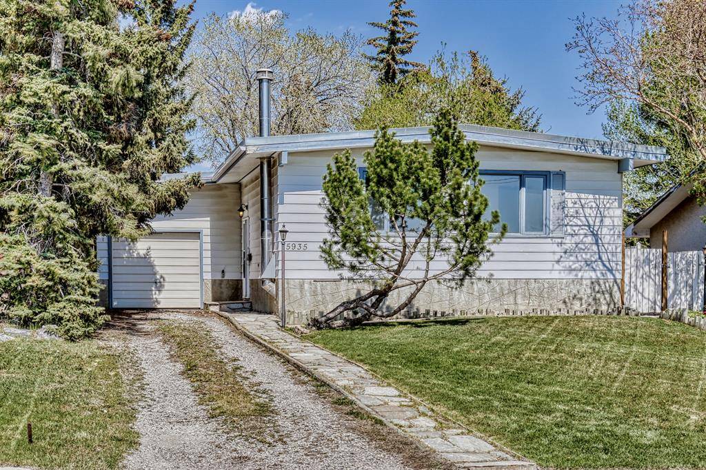 Calgary, AB T3A 1T3,5935 Dalhousie DR NW