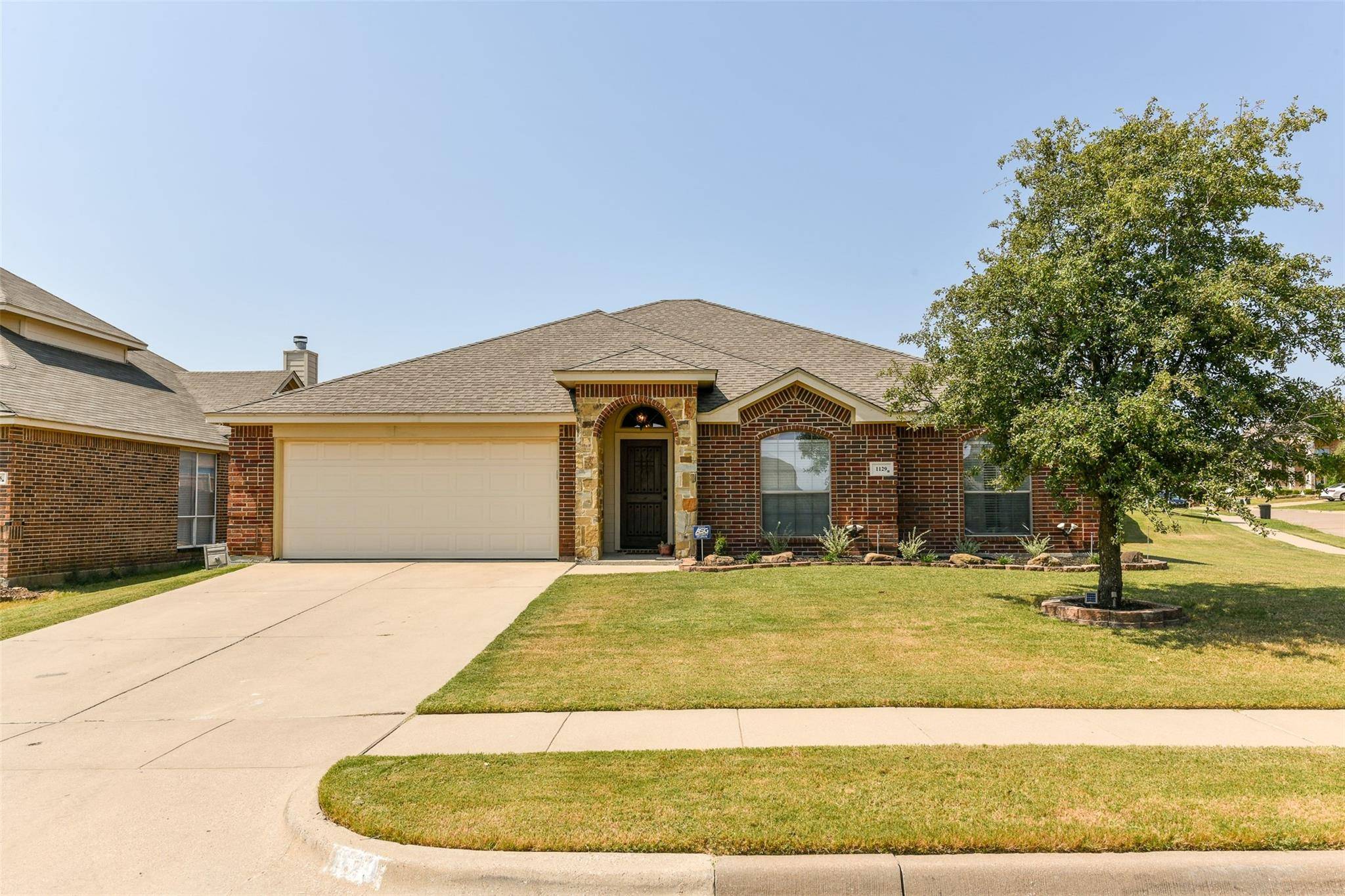 Burleson, TX 76028,1129 LINDEN Drive