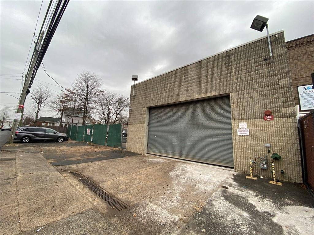 Staten Island, NY 10309,459 Sharrotts RD