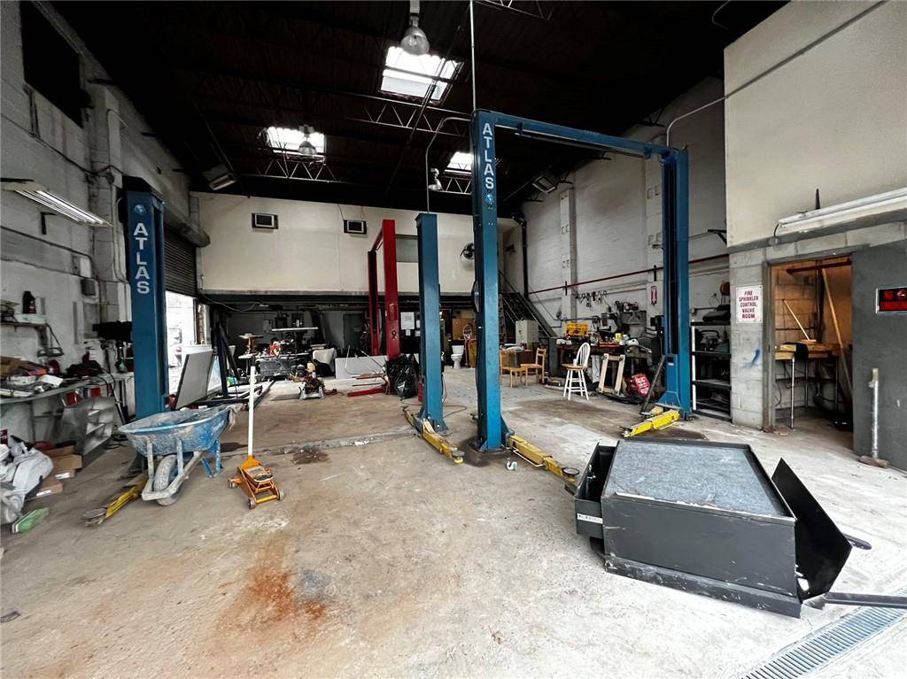 Staten Island, NY 10309,459 Sharrotts RD