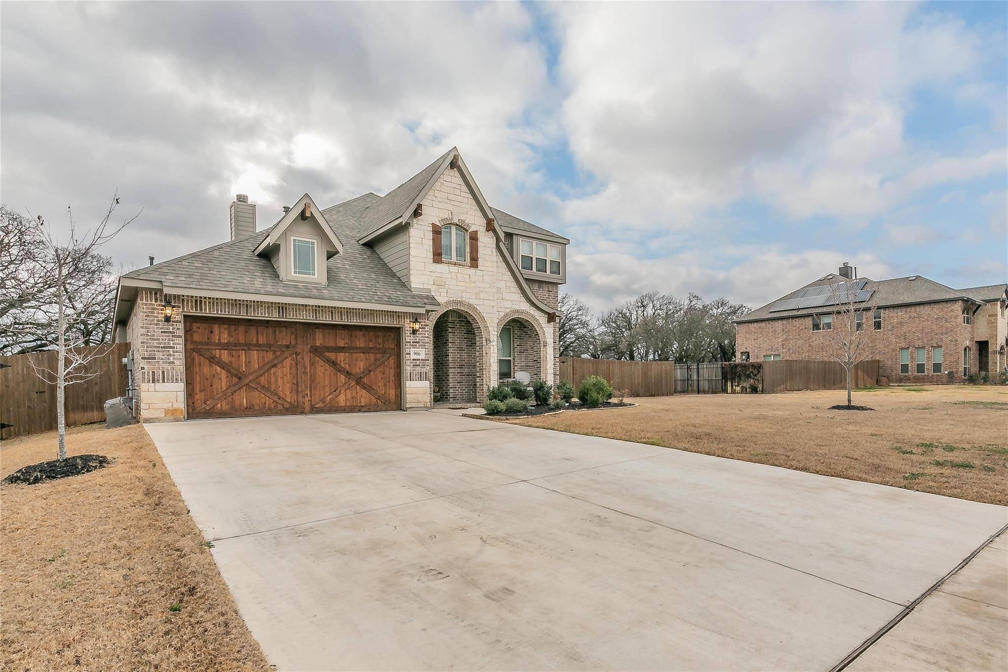 Mansfield, TX 76063,906 Royal Court