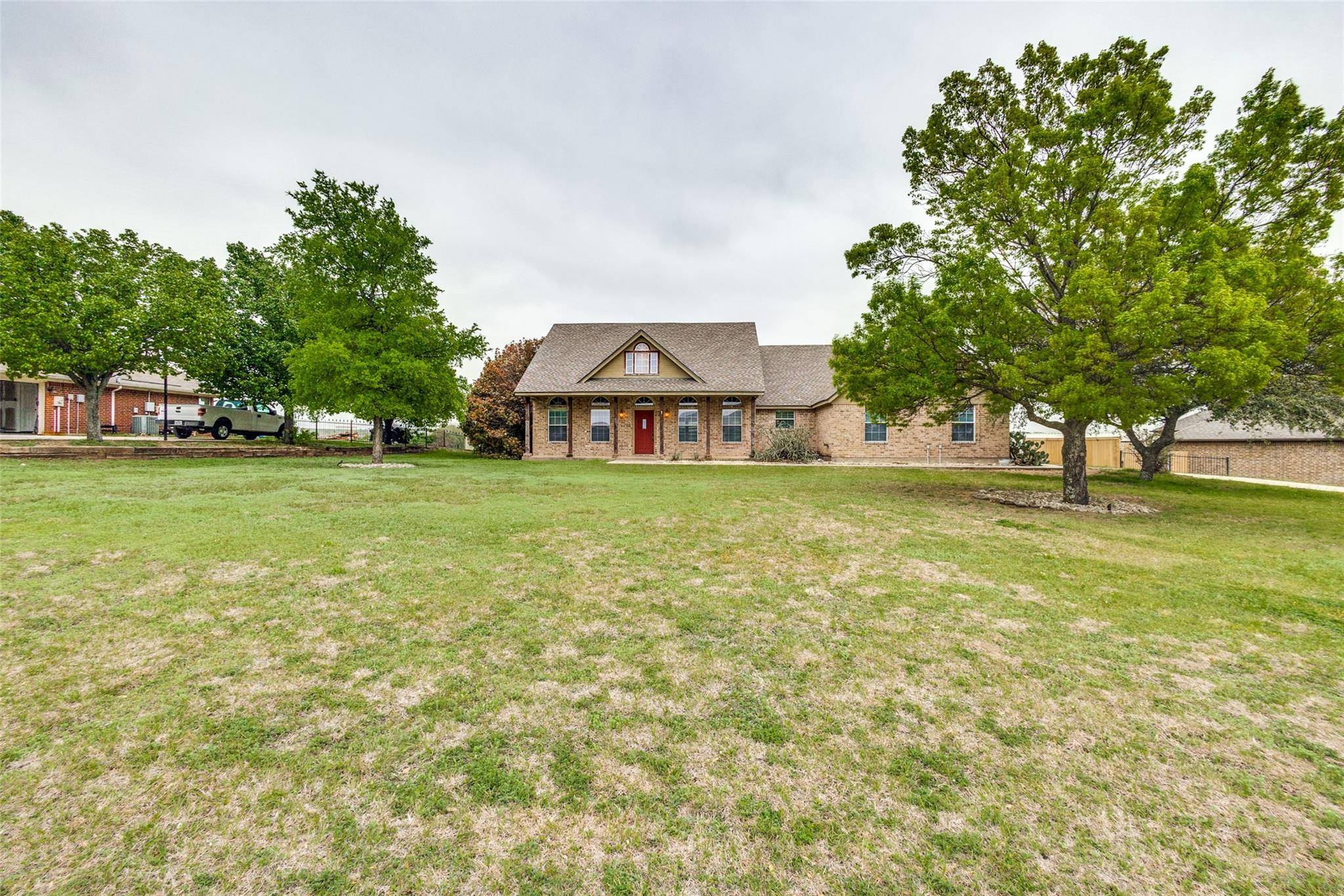 Newark, TX 76071,107 Cheyenne Trail S