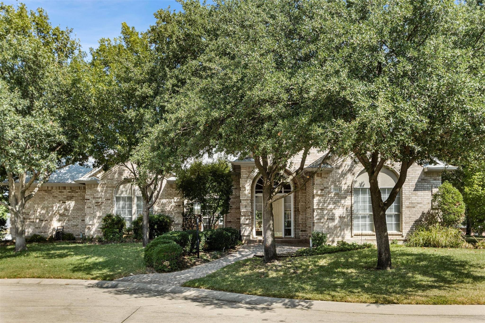 Highland Village, TX 75077,750 Greenway Court