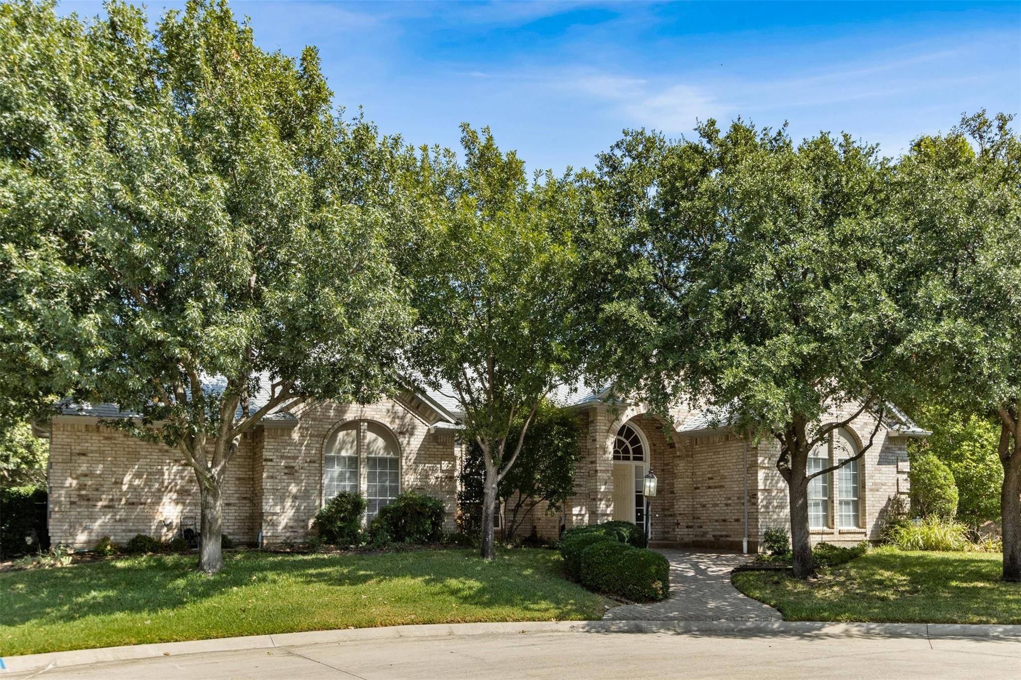 Highland Village, TX 75077,750 Greenway Court