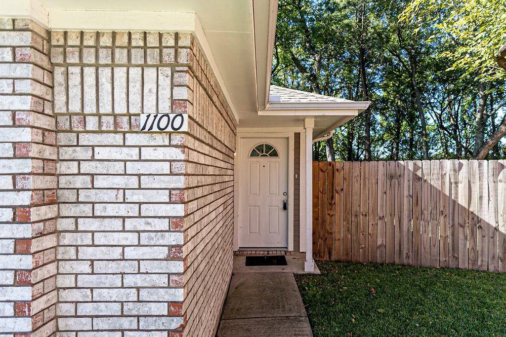 Desoto, TX 75115,1100 Hemlock Court