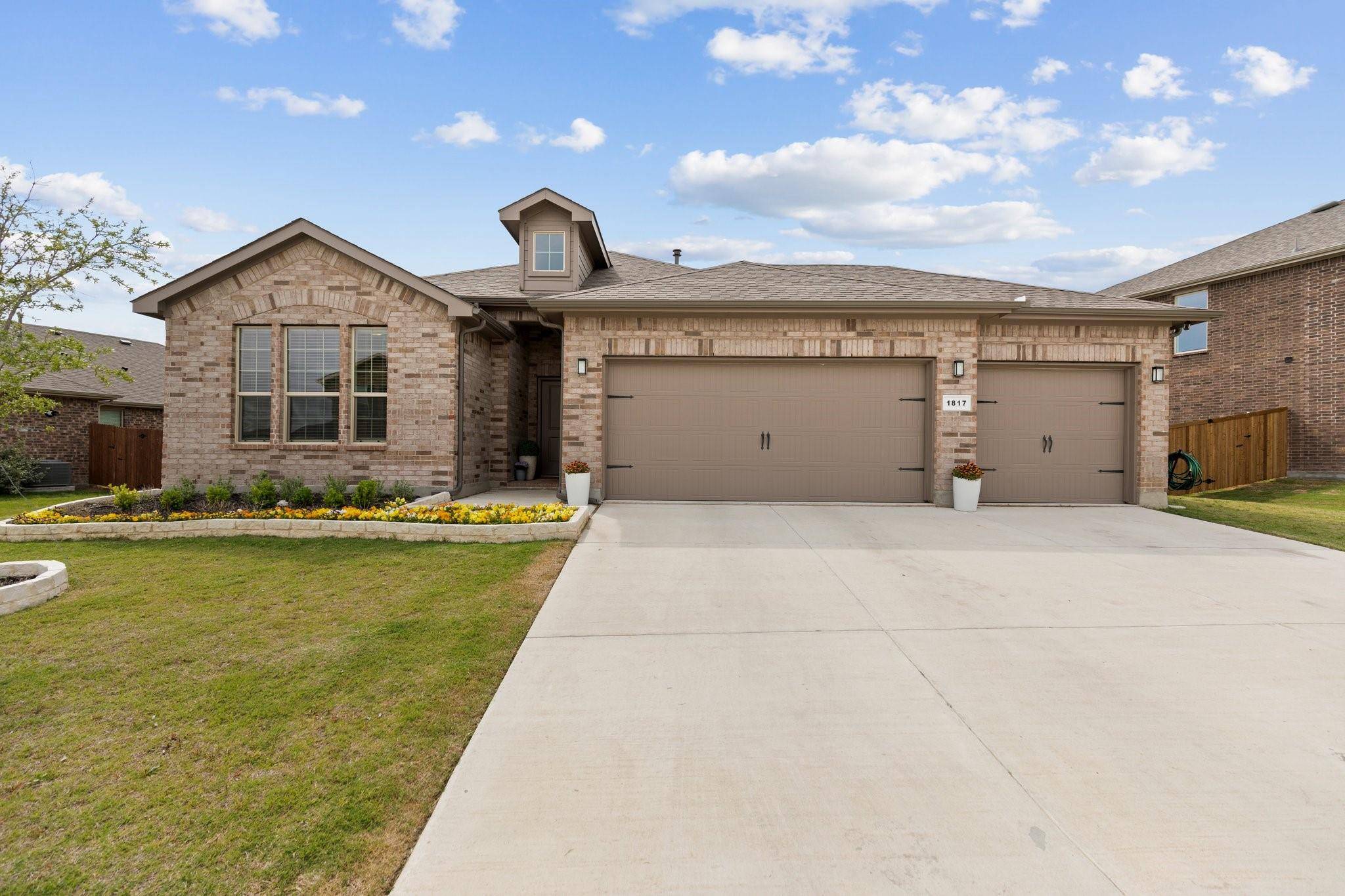 Haslet, TX 76052,1817 Falling Star Drive