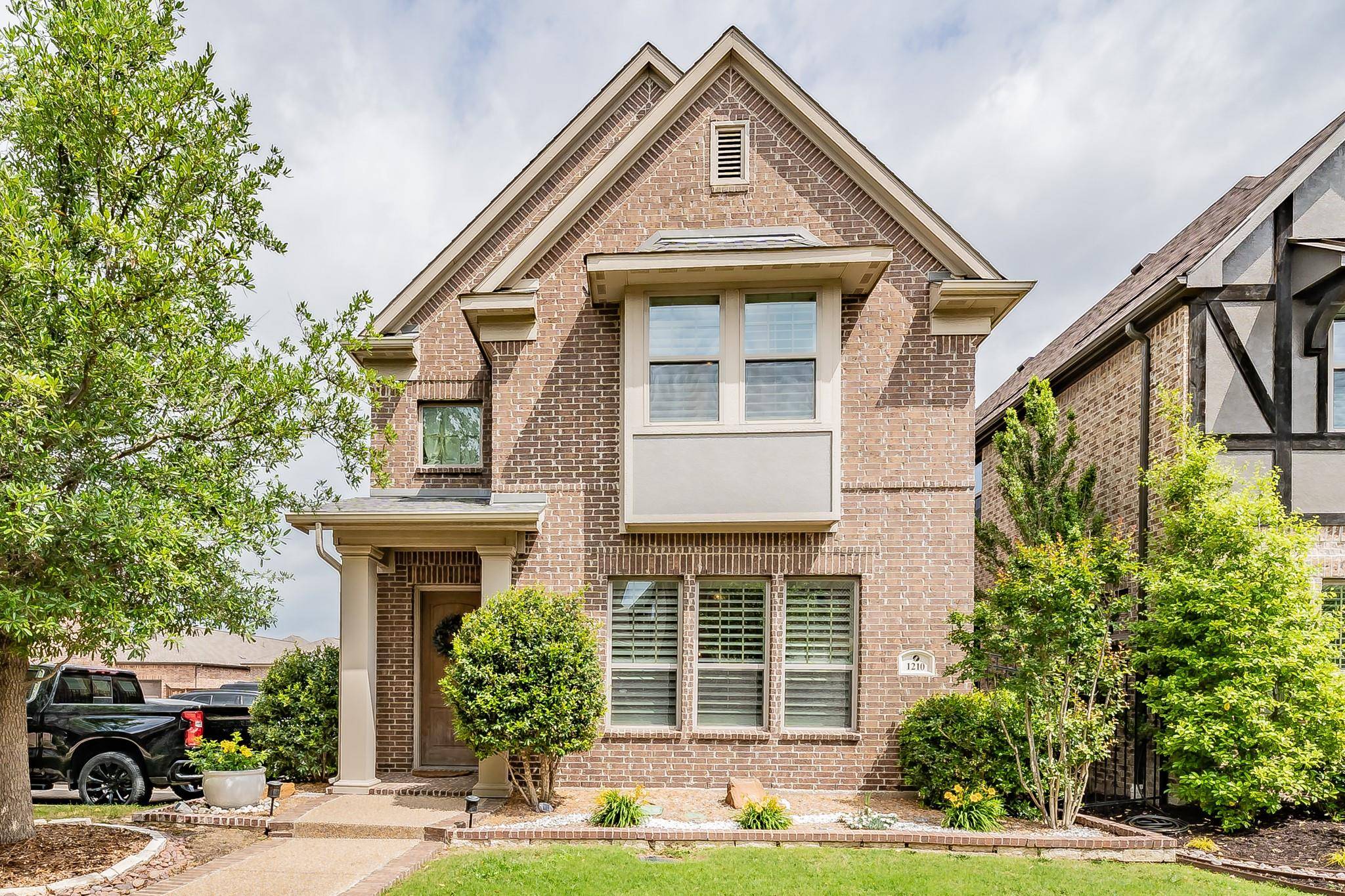 Arlington, TX 76005,1210 Lace Bark Way