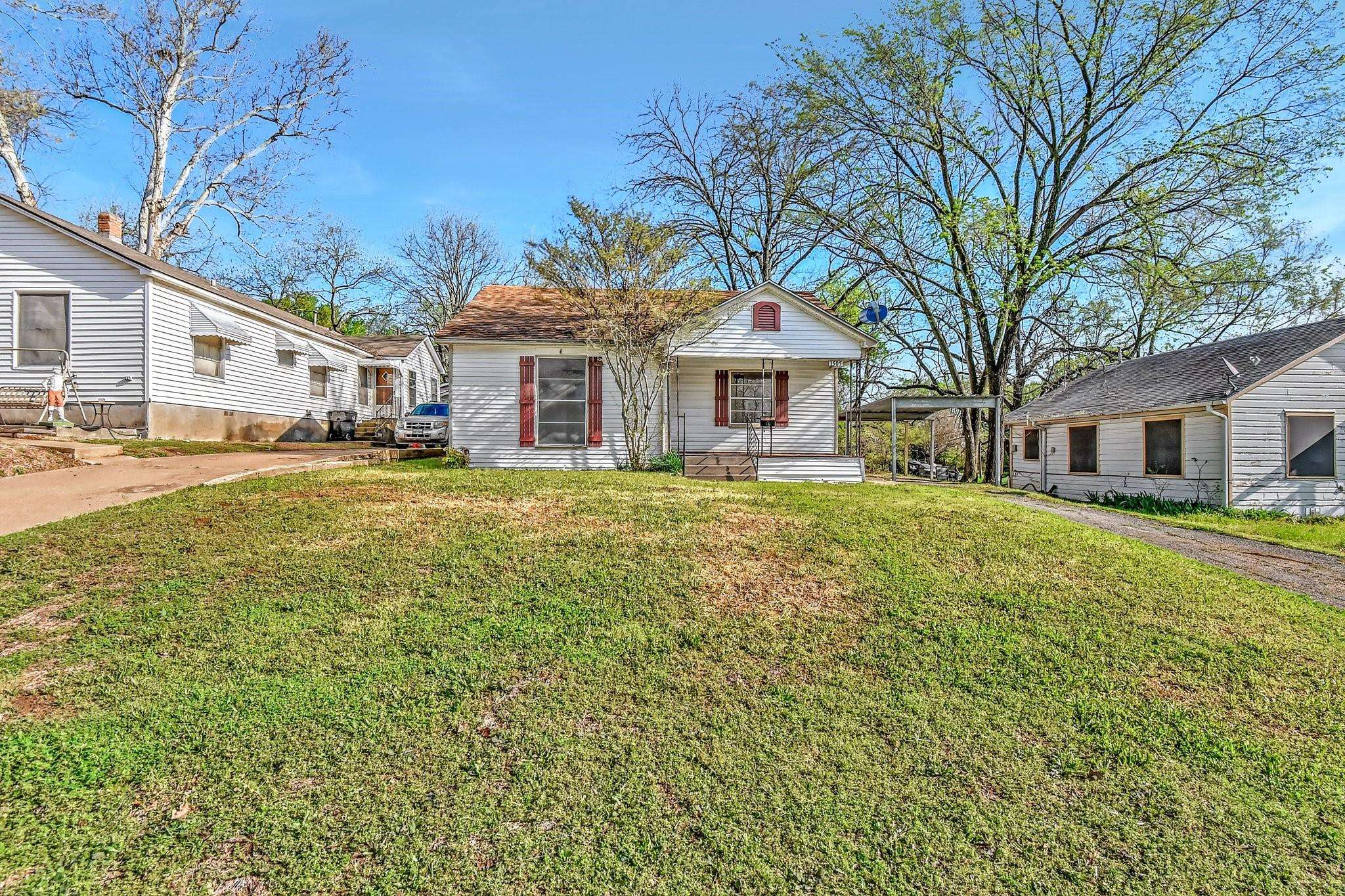 Denison, TX 75020,1505 W Johnson Street