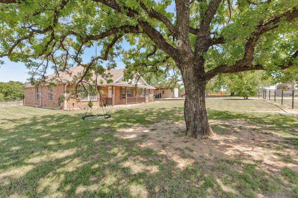 Alvord, TX 76225,396 Private Road 2698