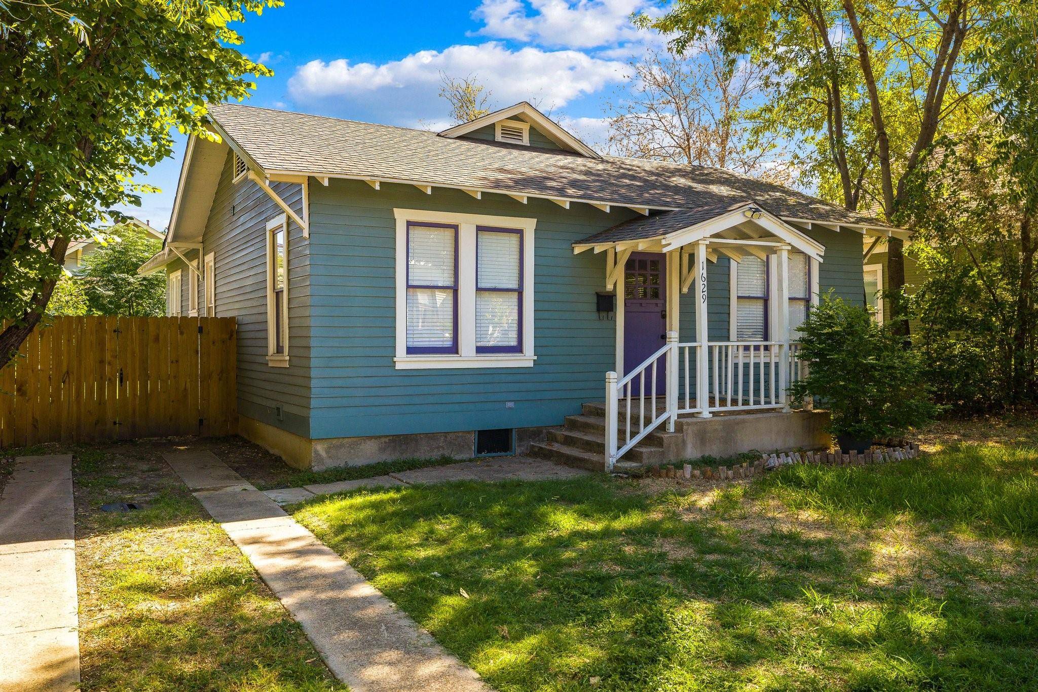 Fort Worth, TX 76104,1629 S Henderson Street