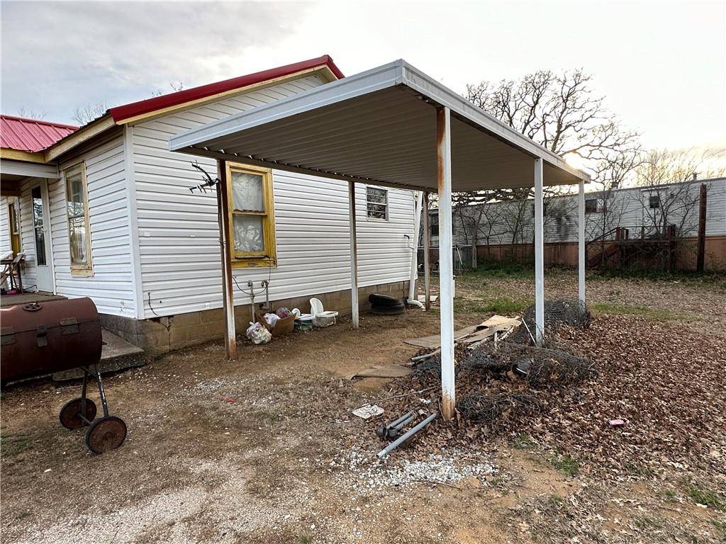 Healdton, OK 73438,355 6th Street