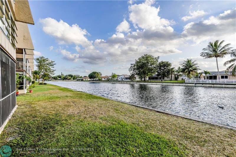 Tamarac, FL 33321,9400 Lime Bay Blvd  #314