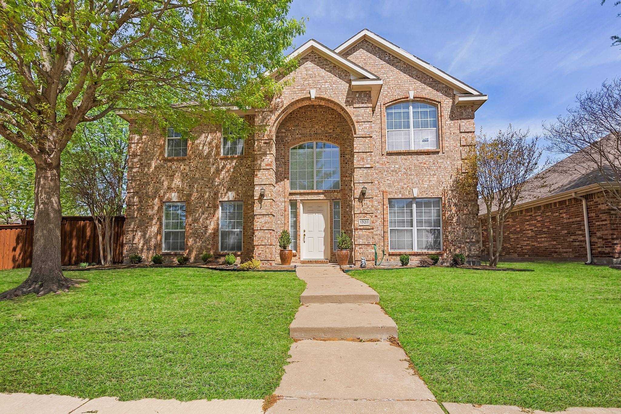 Allen, TX 75013,1328 Canterbury Drive