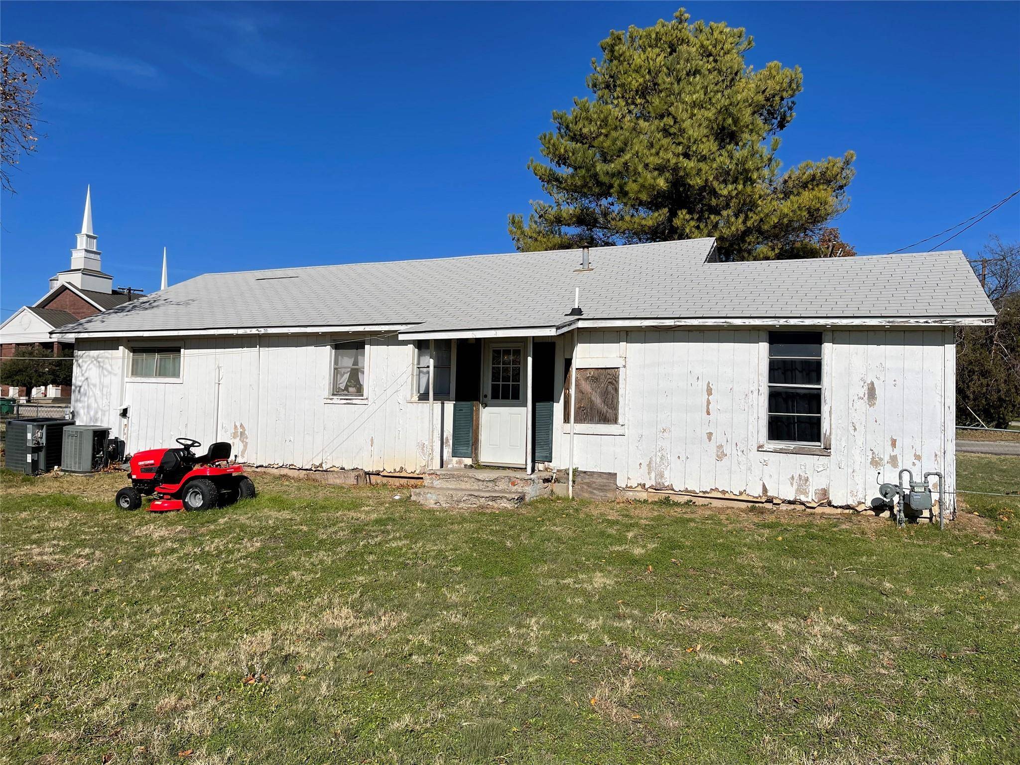 Alvord, TX 76225,210 Boling Street