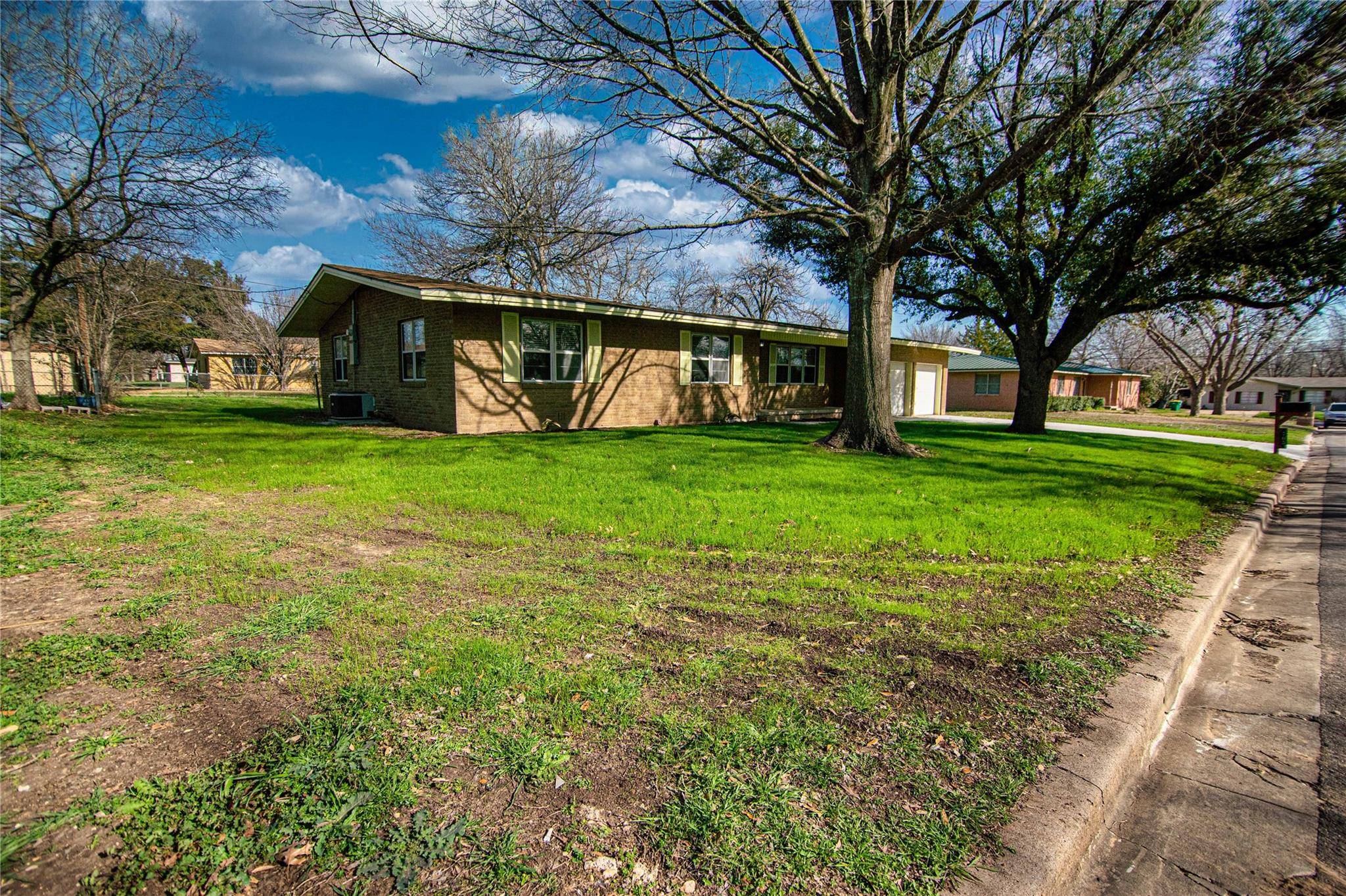 Robinson, TX 76706,703 W Elizabeth Drive