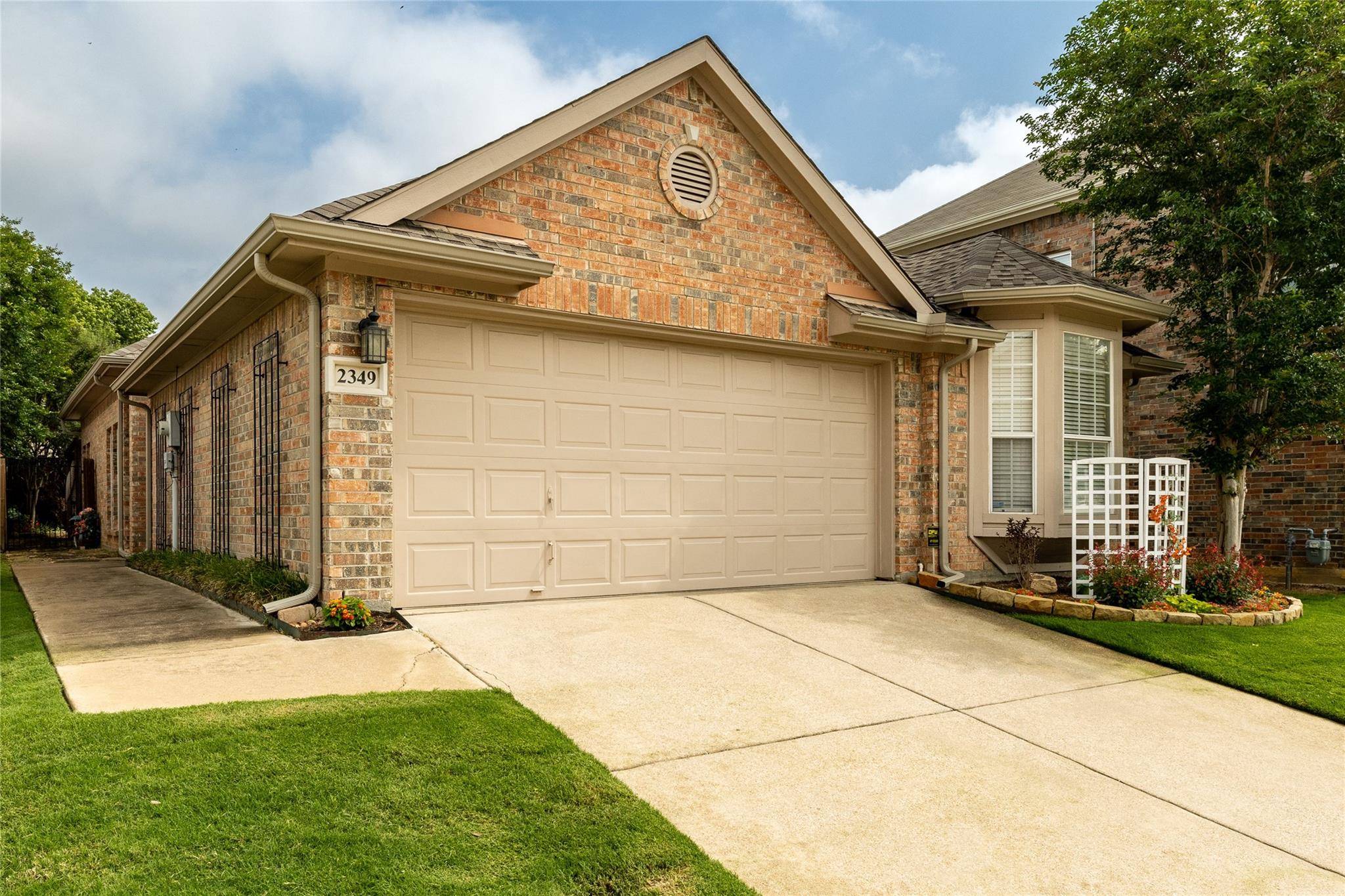 Bedford, TX 76022,2349 Leafy Glen Court