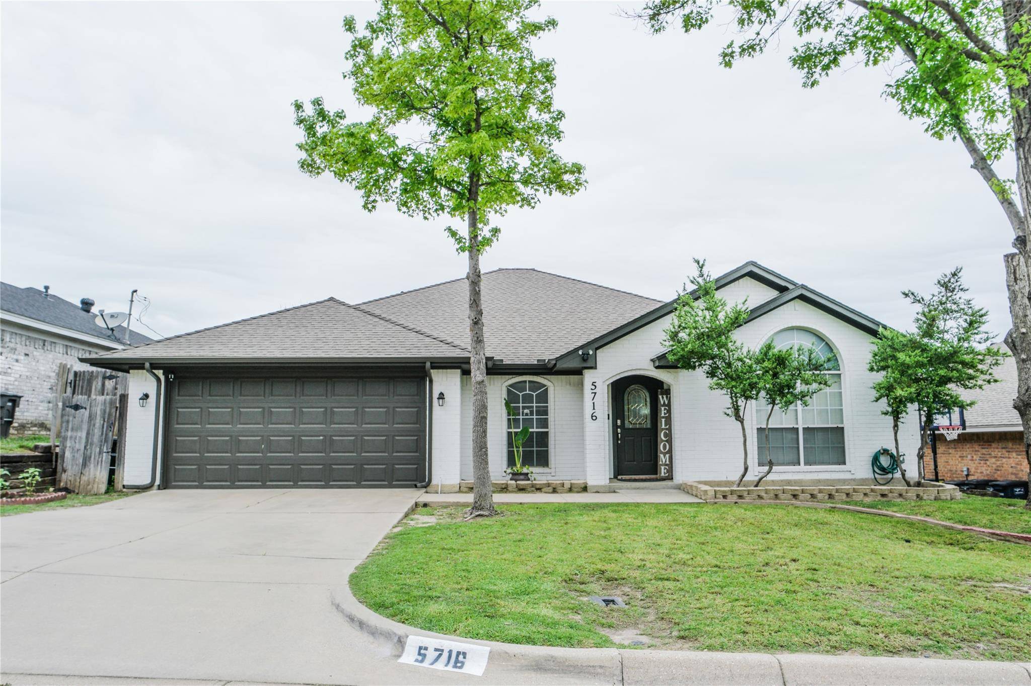 Fort Worth, TX 76135,5716 Springtide Drive