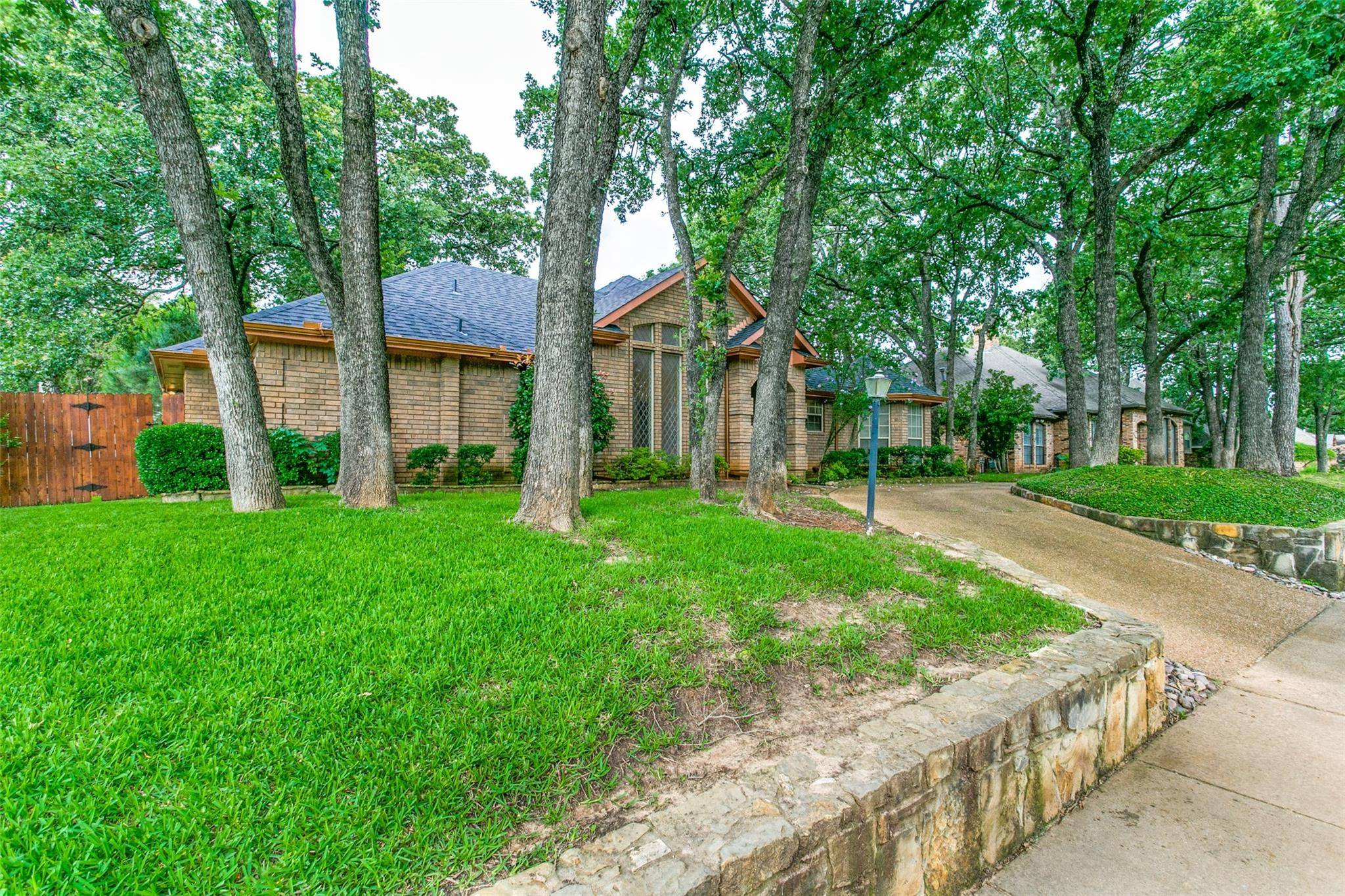 Grapevine, TX 76051,3045 Ridgeview Drive