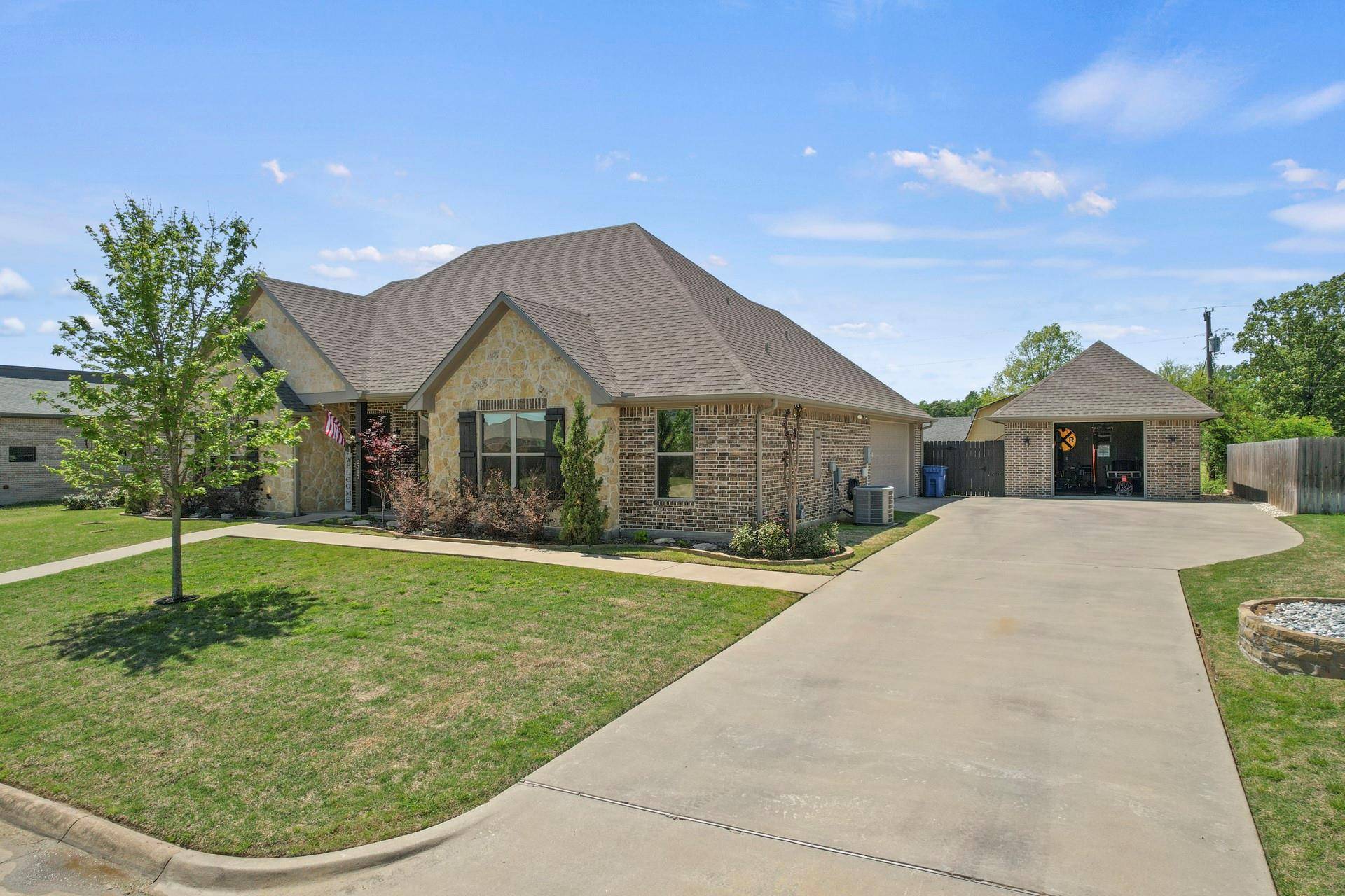 Mount Pleasant, TX 75455,2717 Stone Briar Drive