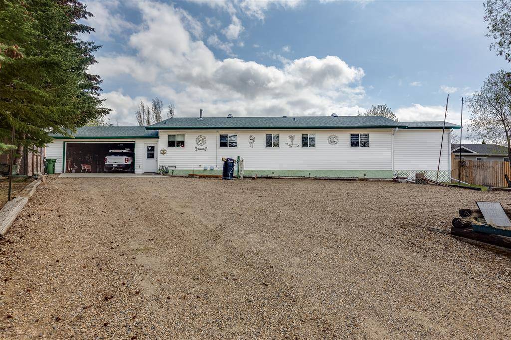 Rural Ponoka County, AB T0C2J0,48 Sunnyside CRES