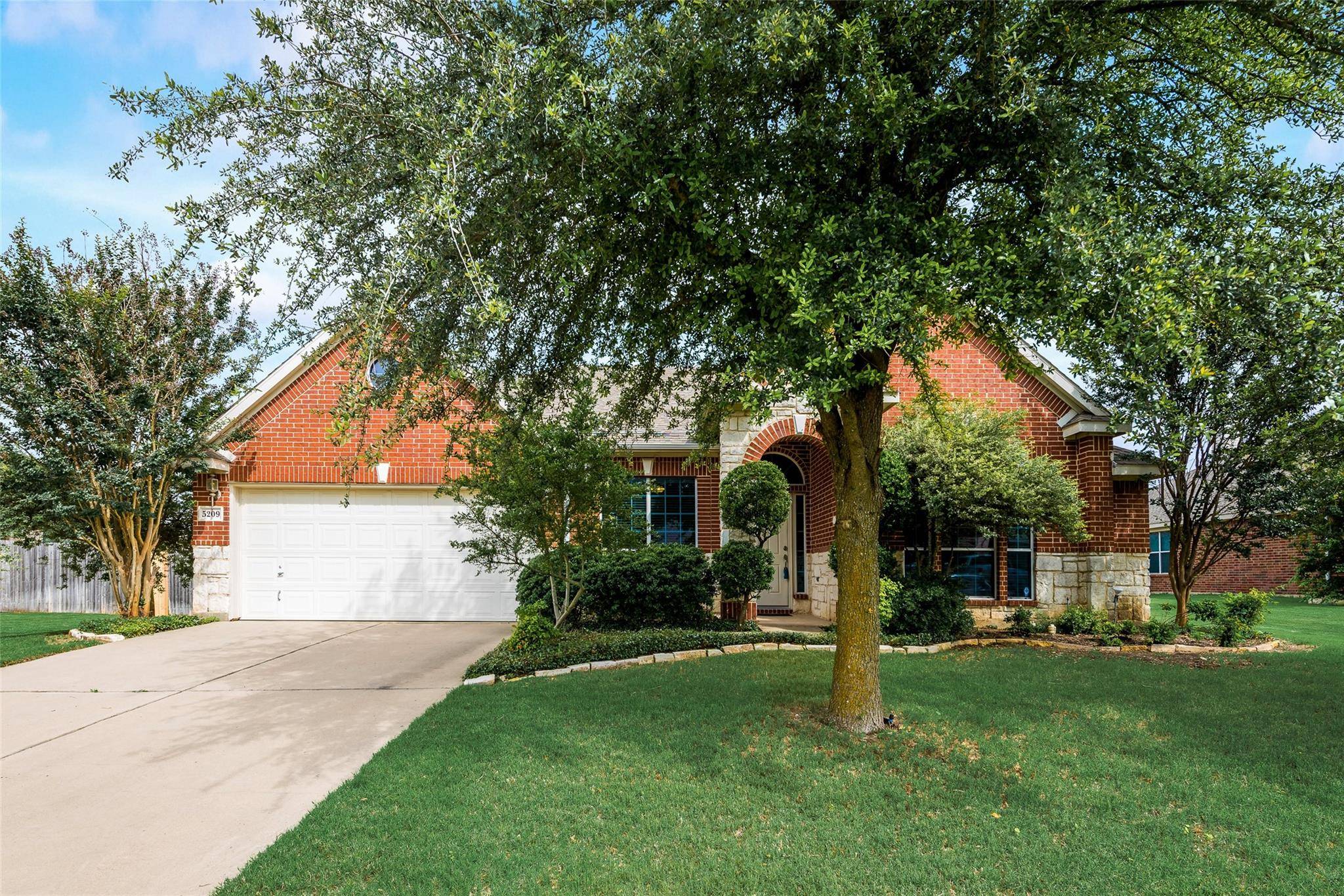 Midlothian, TX 76065,5209 Medallion Court